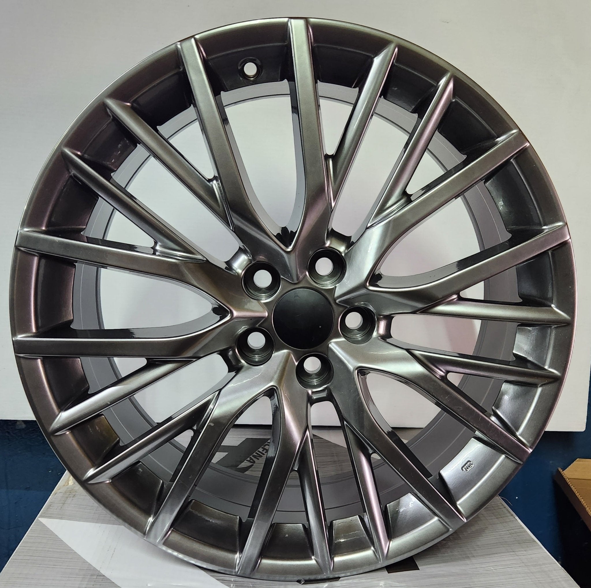W241 20X8.0 5X114.3 BHBII