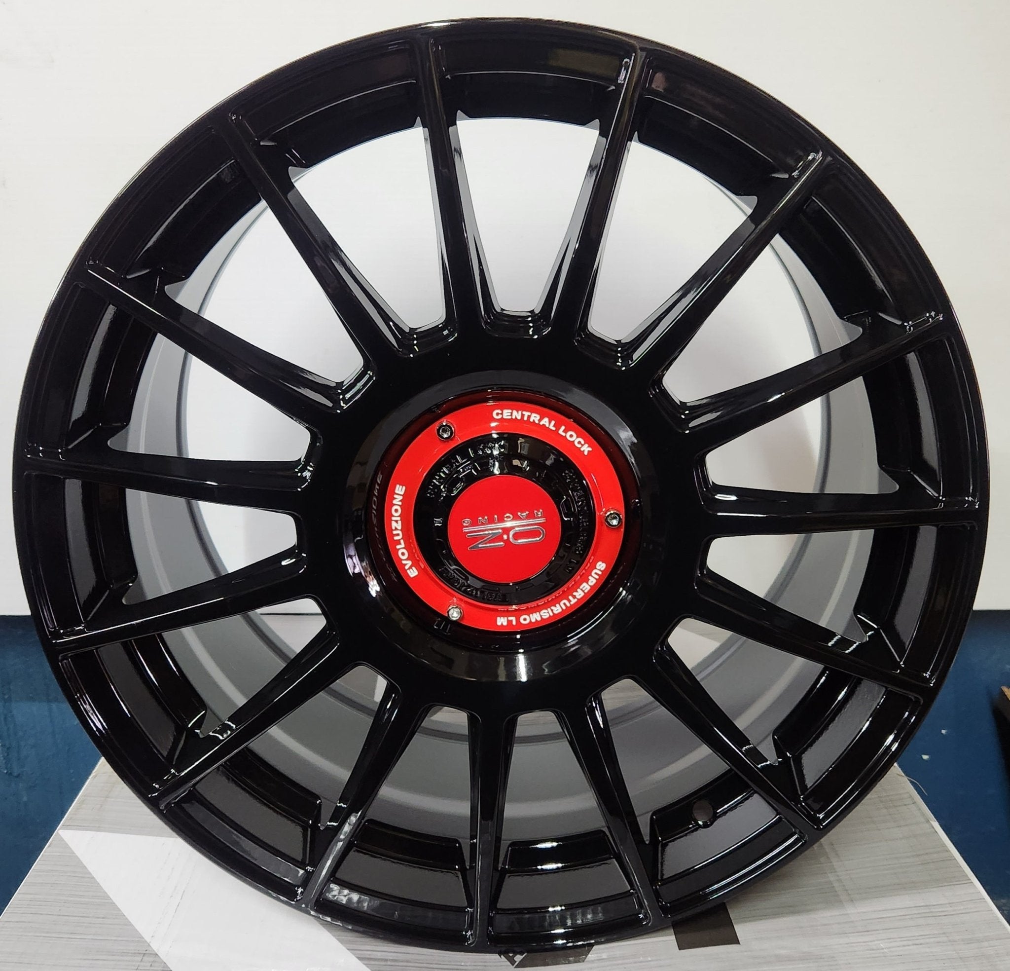 YX118 SUPERTORISMO-EVO REP 18X8 5X112 PIANO BLACK