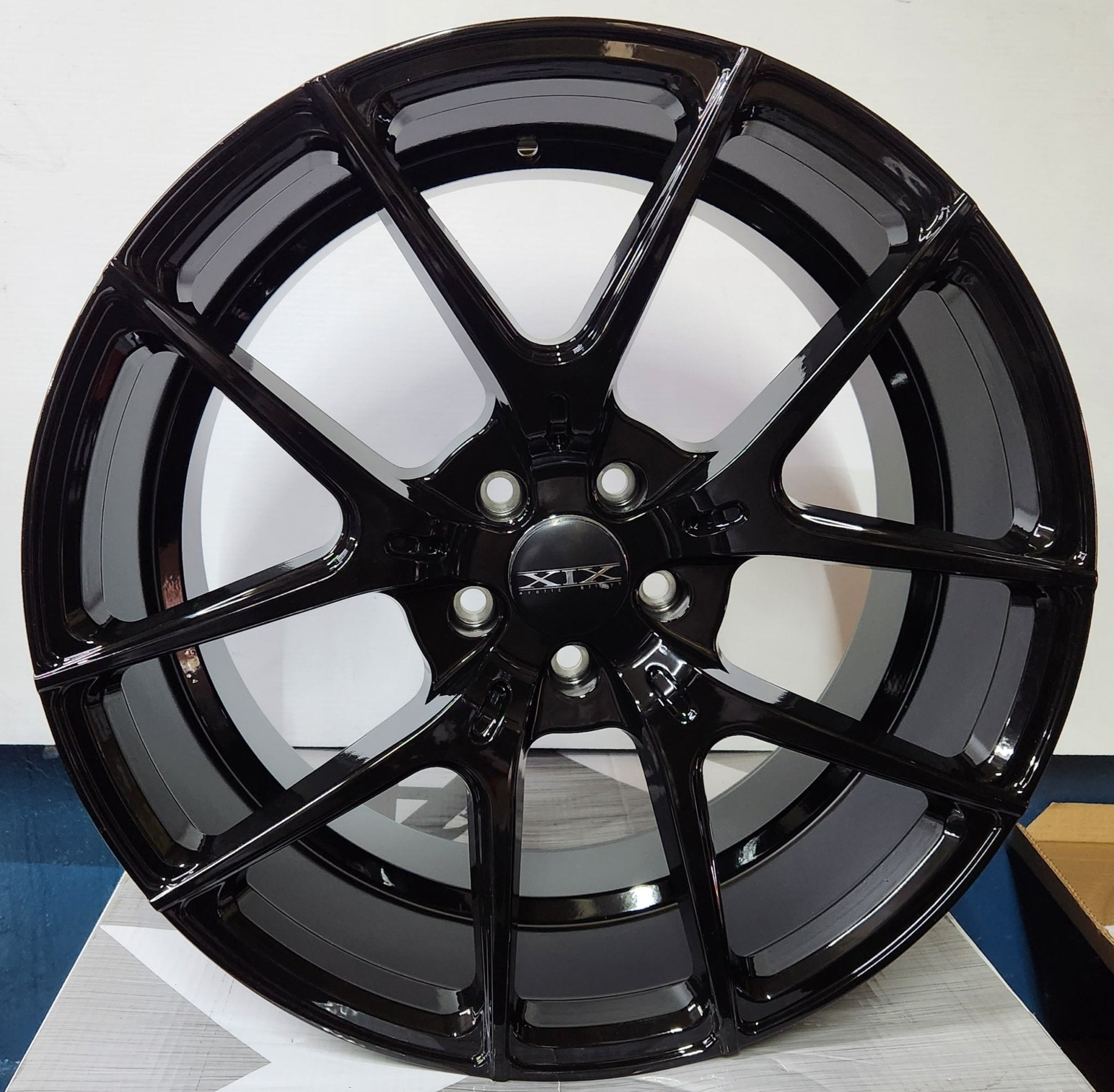 W1405 20X10 5X114.3 GLOSS BLACK