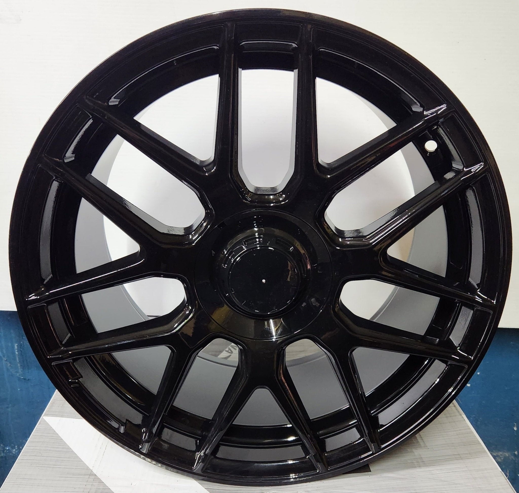 W840 WHEELS 22x10 5x130 GLOSS BLACK
