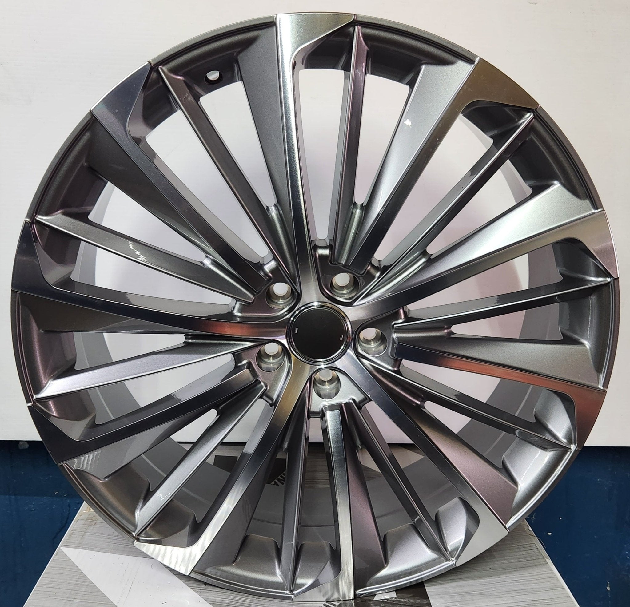 OE-AUD 36315 WHEELS 22X8.0 5X114.3 GUN METAL MACHINED FACE
