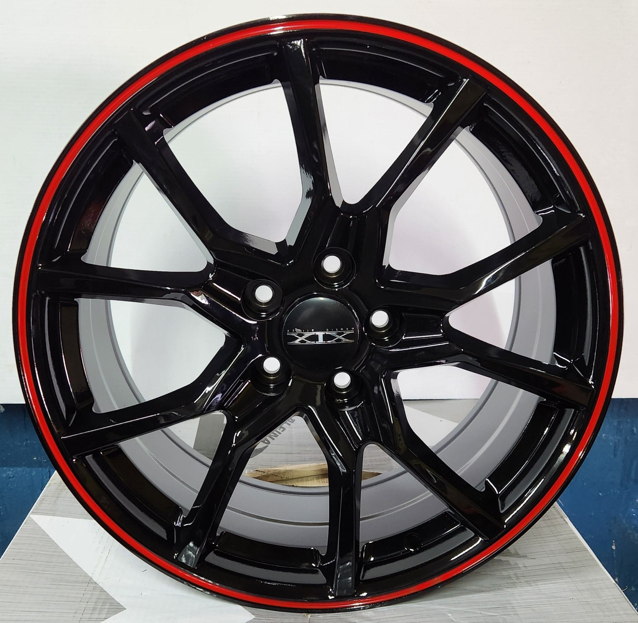 OE-JT033-6 18X8.0 5X114.3 PIANO BLACK + RED RING