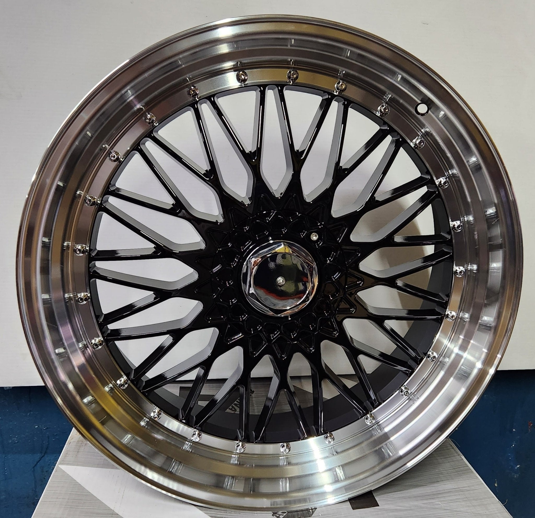 ALFINA  AY679 22x10.5 5X100/ 5X114.3 GLOSS BLACK MACHIN FACE