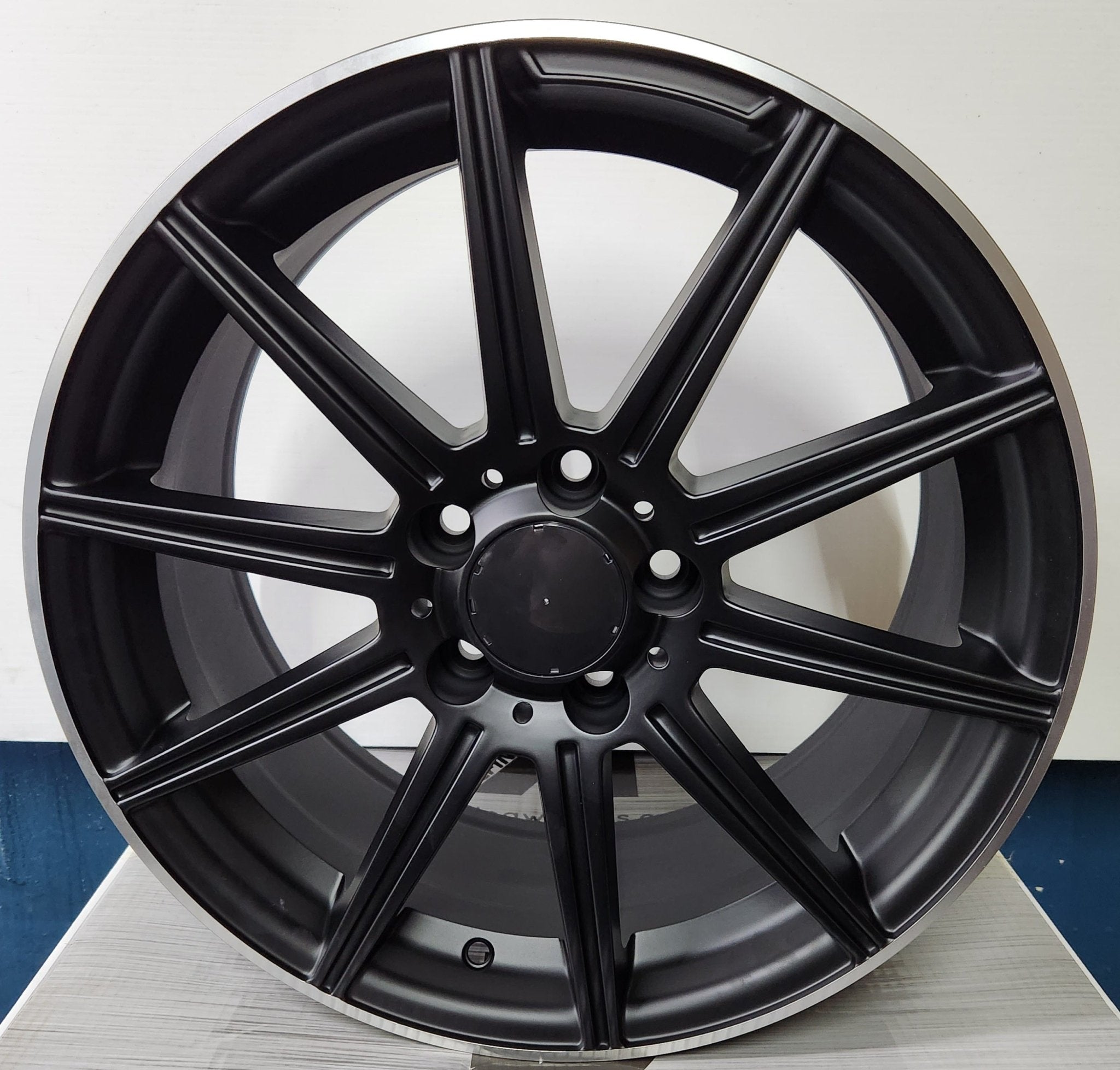 OE 1047 17X8.0 5X112 MATTE BLACK MACHINED LINE