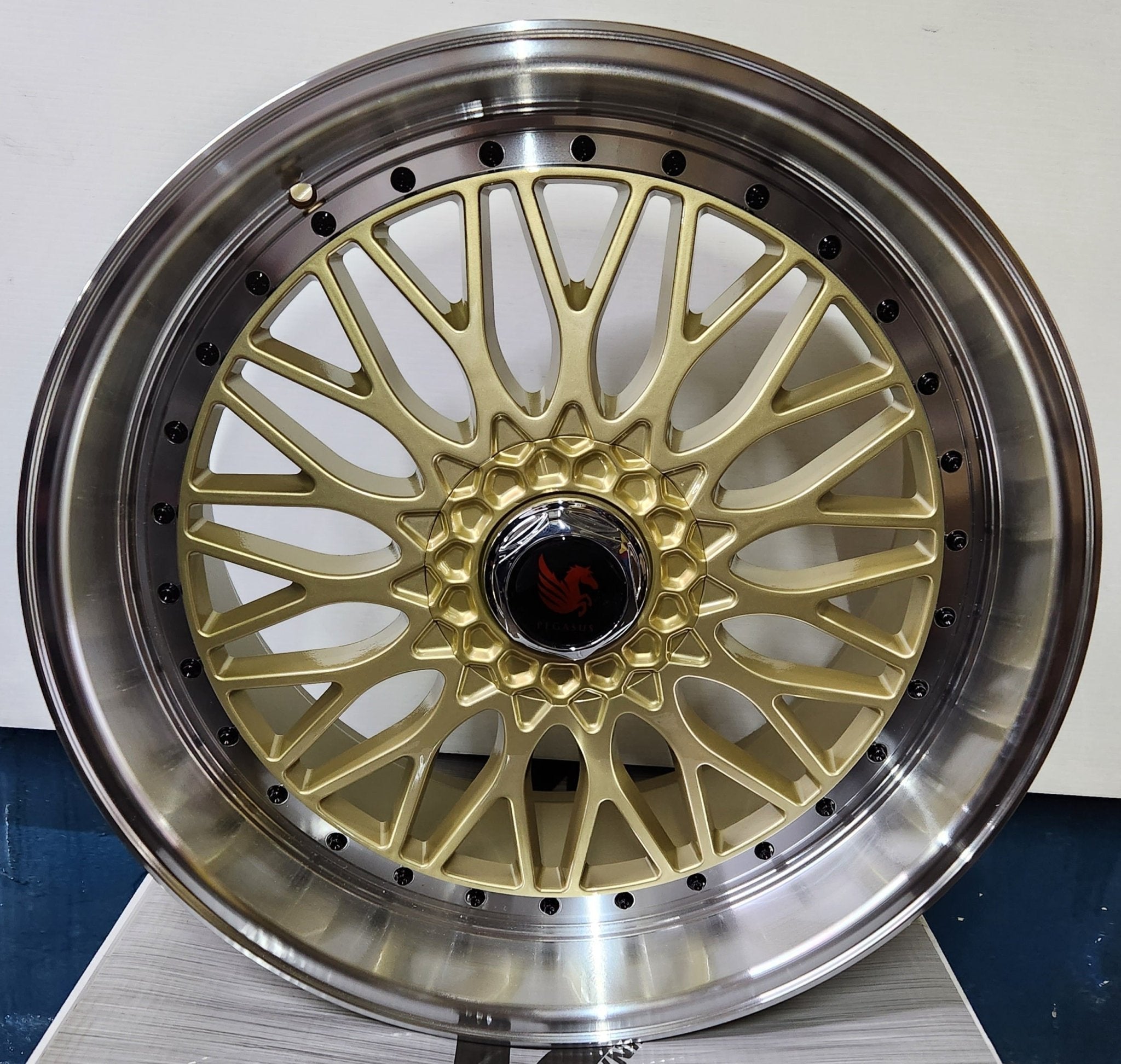 RBM1 22X10.5 5X112 5X114.3 5X120 GOLD MACHINED LIP CHROME RIVETS