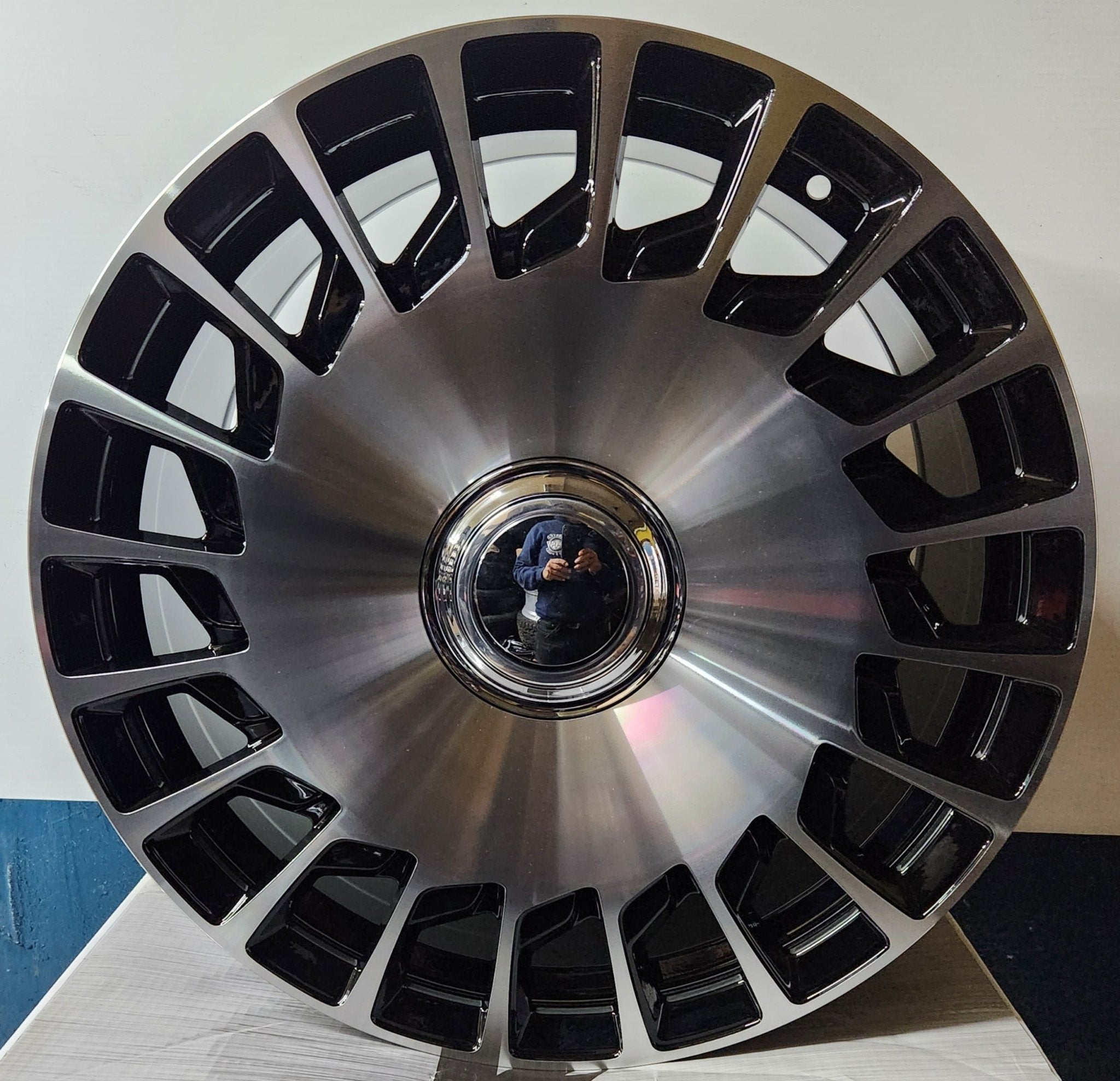 OE304 20x9.5 5x112 GLOSS BLACK MACHINED FACE