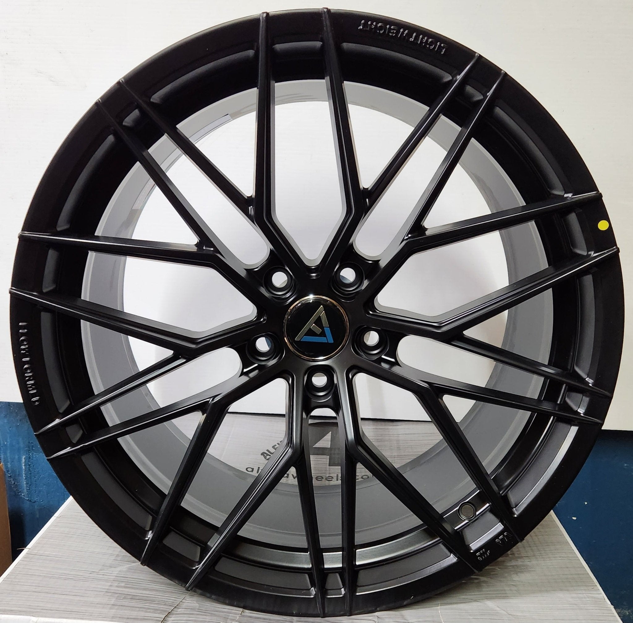 WHEEL LEGEND VLF06 19X9.5 5X114.3 MATTE BLACK