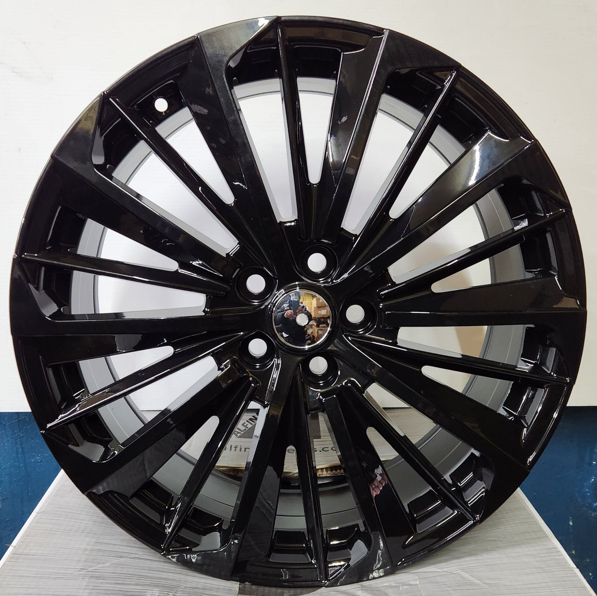 U110 WHEELS 20x7.5 5x114.3 GLOSS BLACK