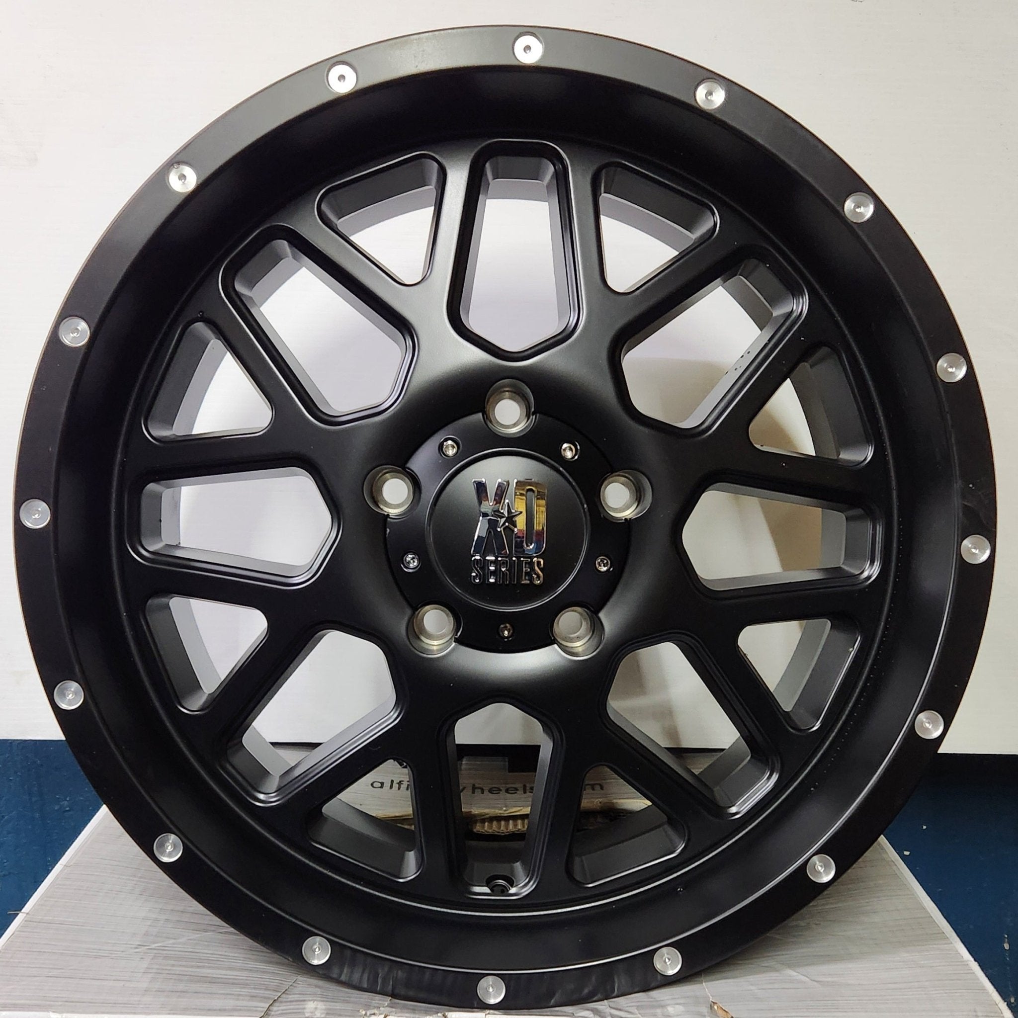 XD820 20x9 5x150 SATIN BLACK