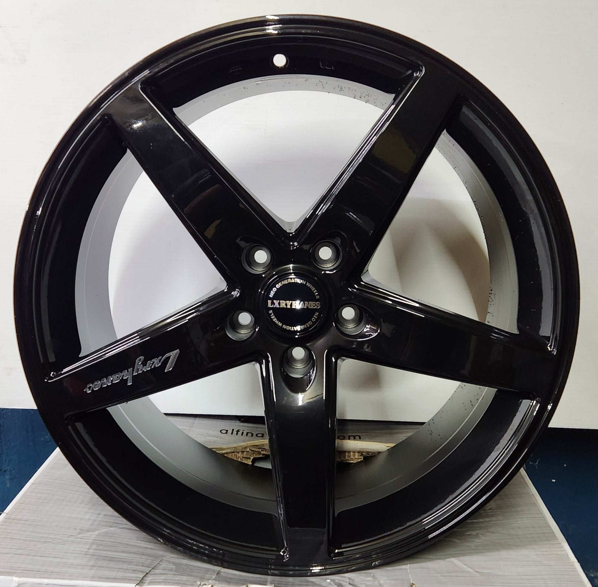 LEXURY HANES LH5 19x8.5 5x4.5 PIANO BLACK