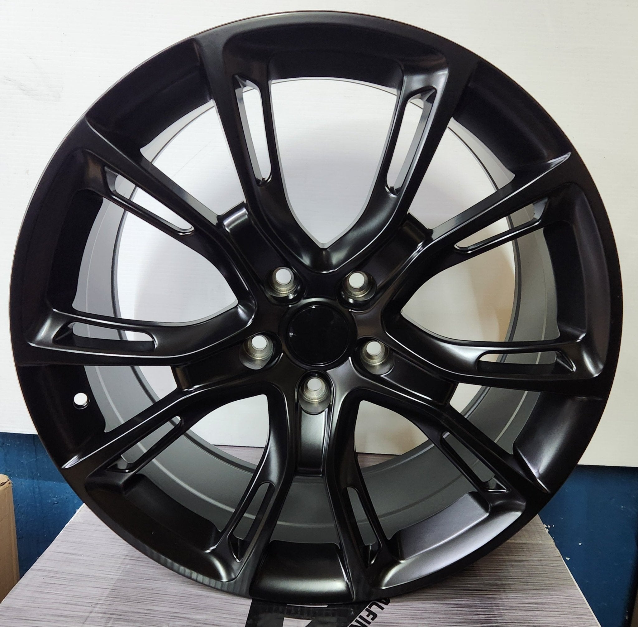 YX122 WHEELS  spider monkey 22x9.5  5x127 MATT BLACK