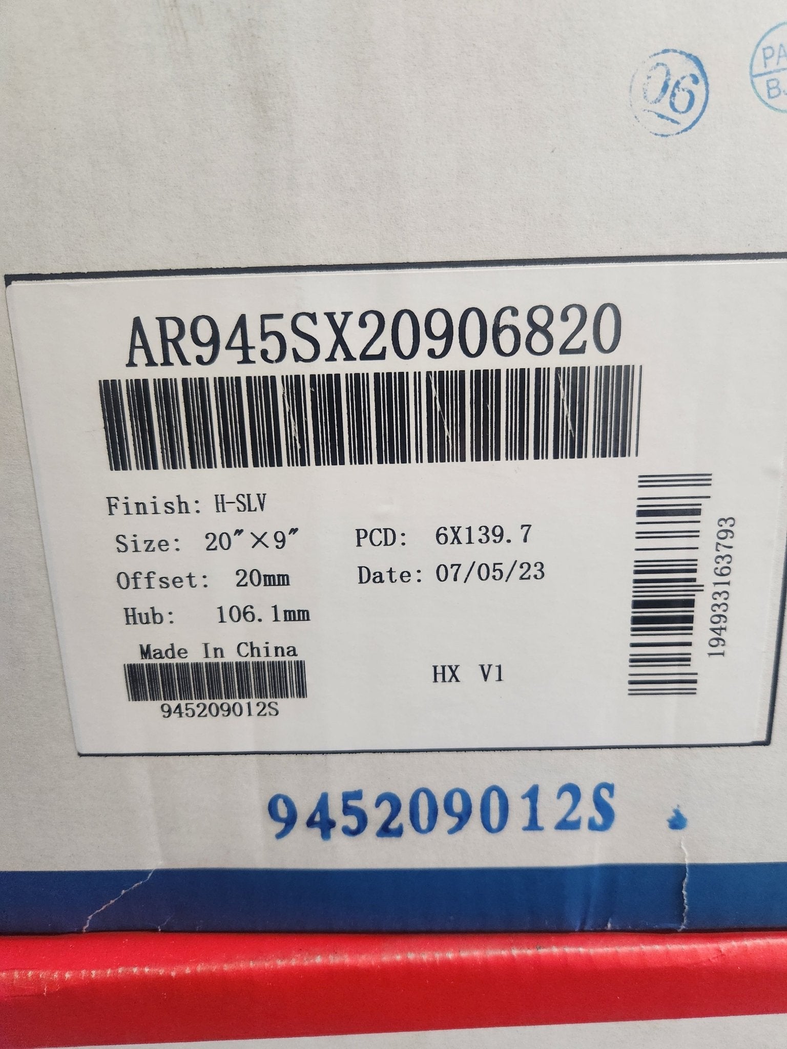 AR945 20X9 6X139.7 SILVER