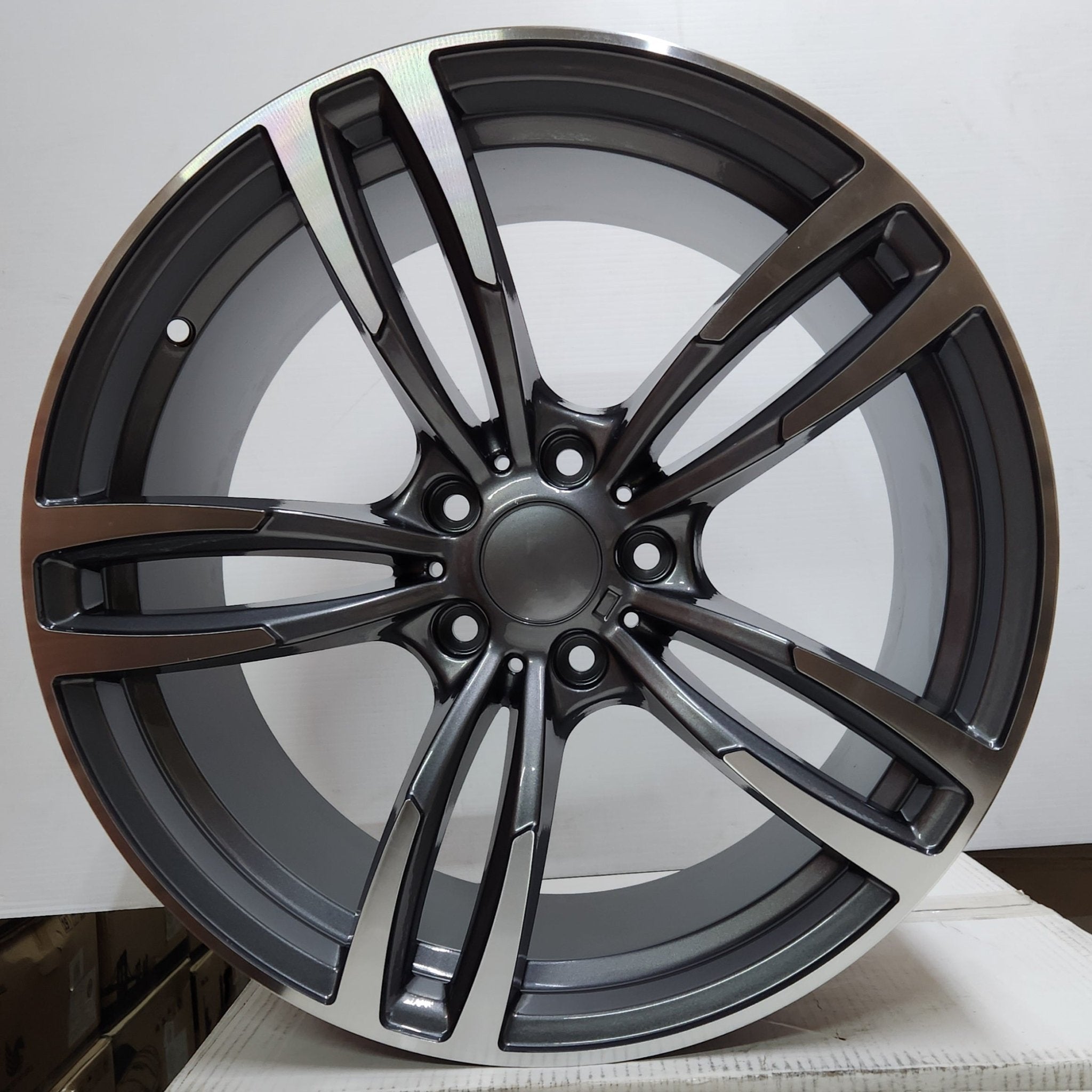 W1121 19x9.5 5x120 GUNMETAL MACHINED FACE