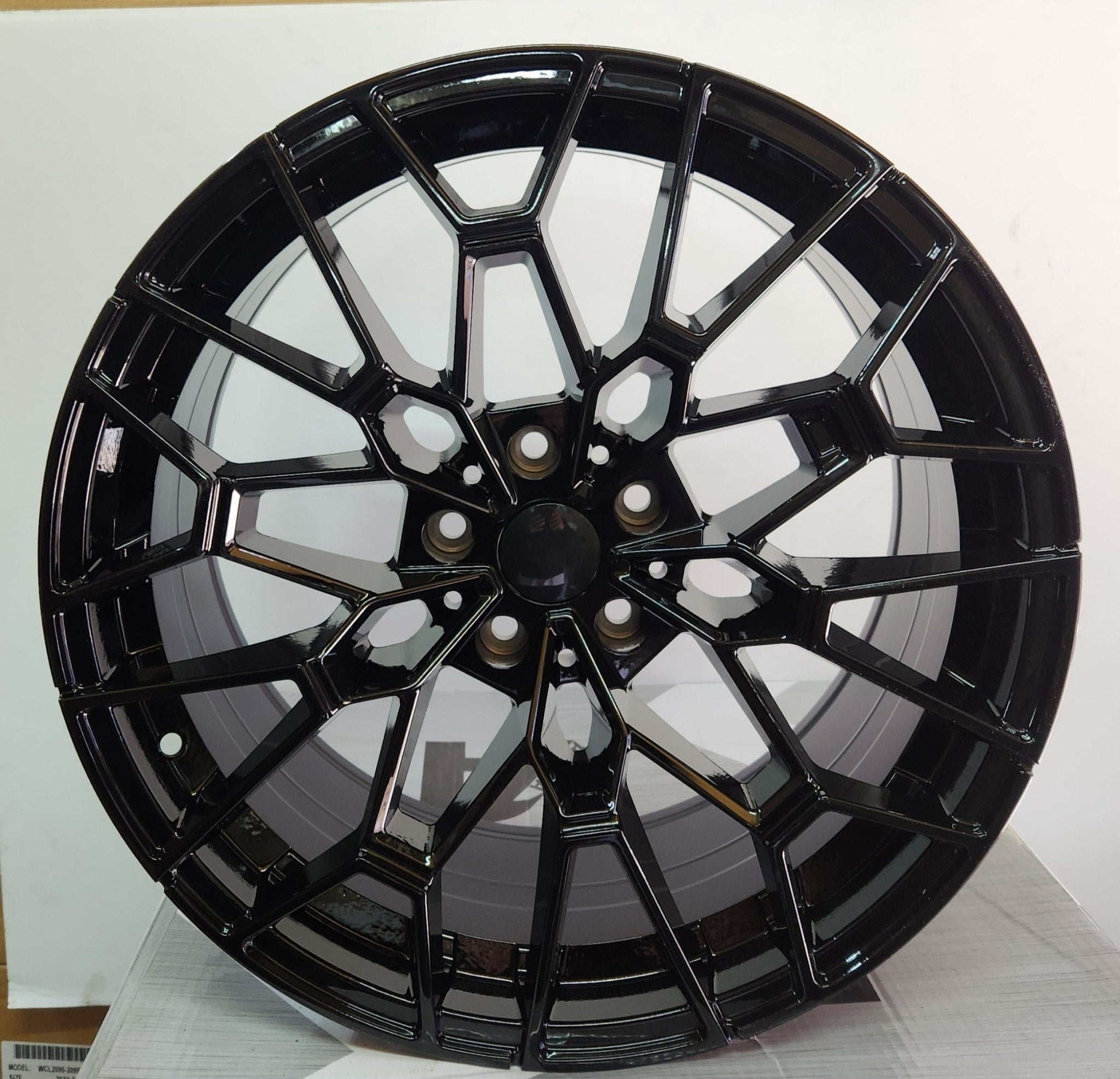 OE-0384 827M ZS100 19x9.5 5x112 GLOSS BLACK (STAGGERED)