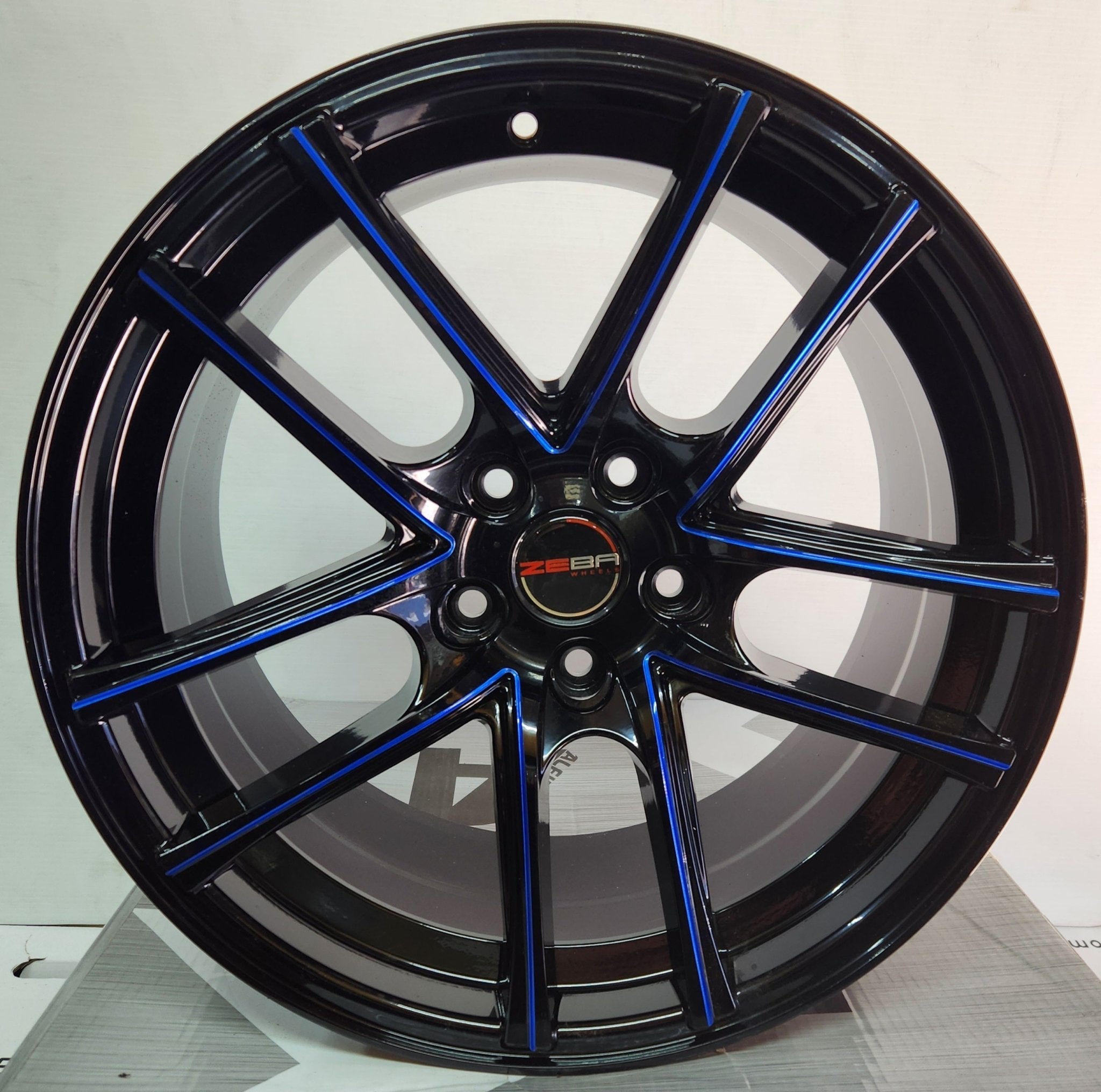GWG G38 18X8.0 5X114.3 BLACK BLUE MILL