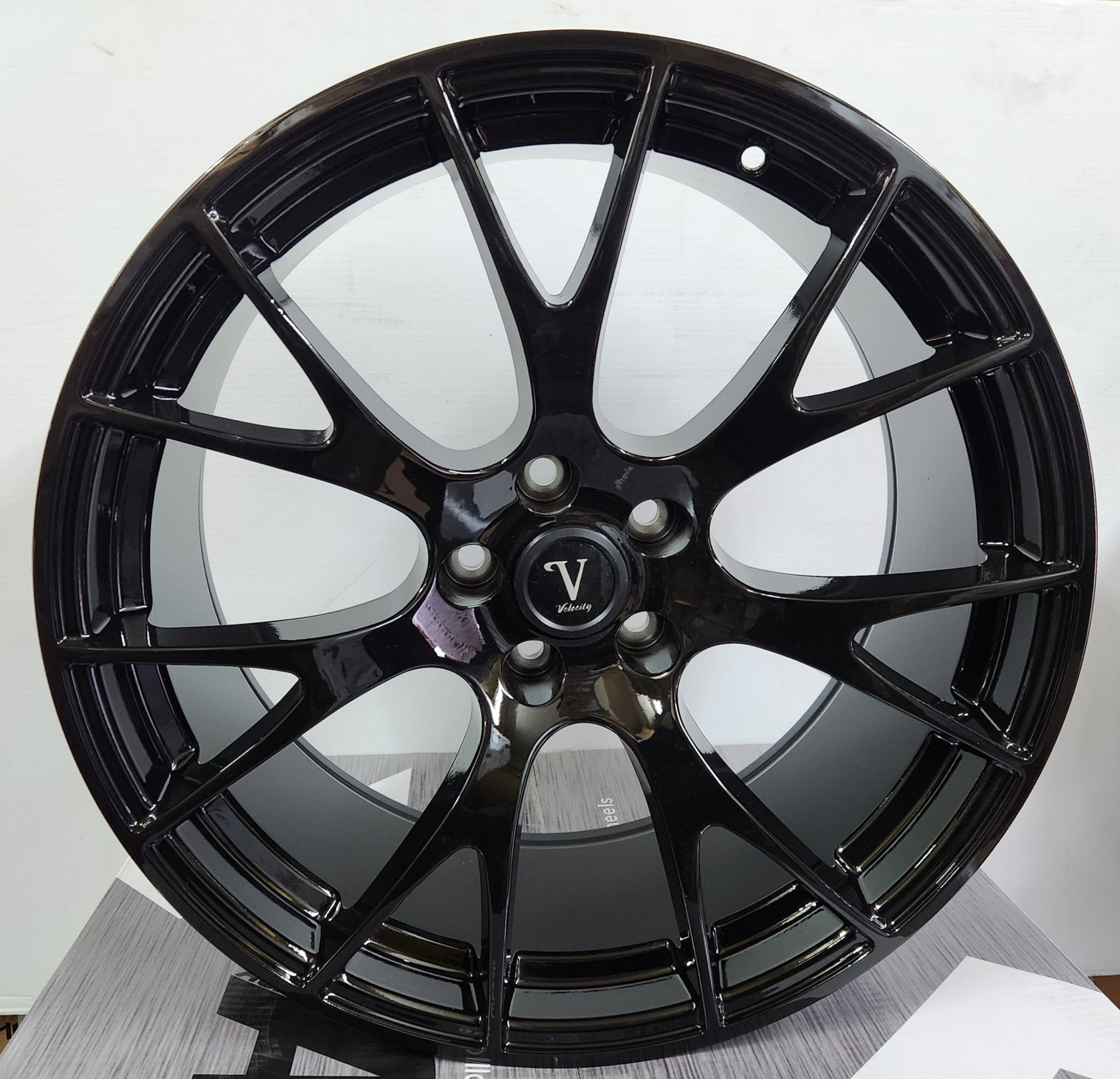 HELLCAT SRT PW- OE06 7057 20X9.0 5X115 GLOSS BLACK