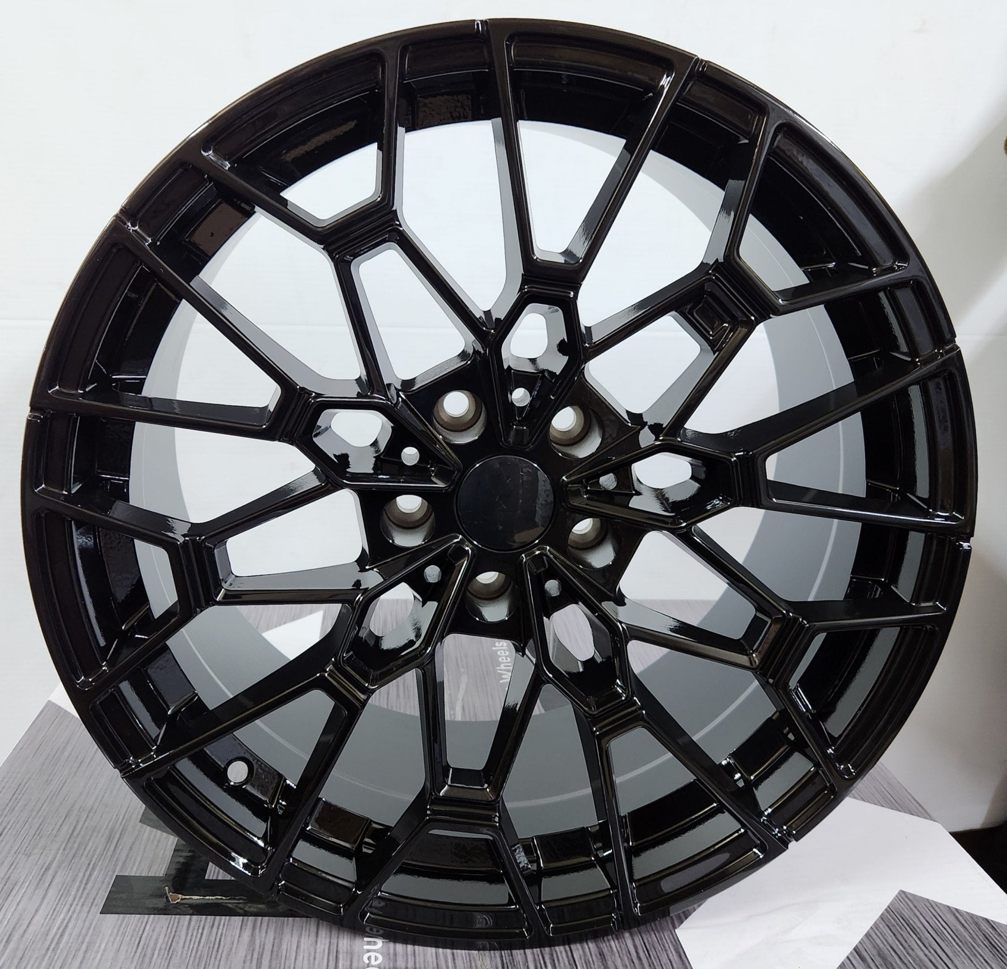 OE-827M 18x8.5 5x112 GLOSS BLACK