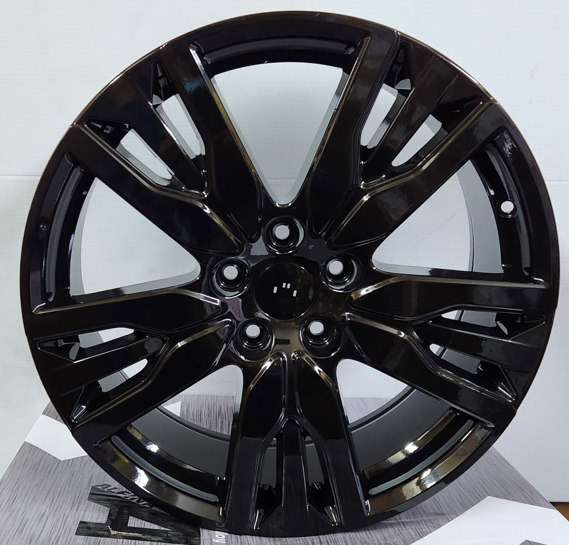 W319 D2030 20x8.0 5x120 GLOSS BLACK
