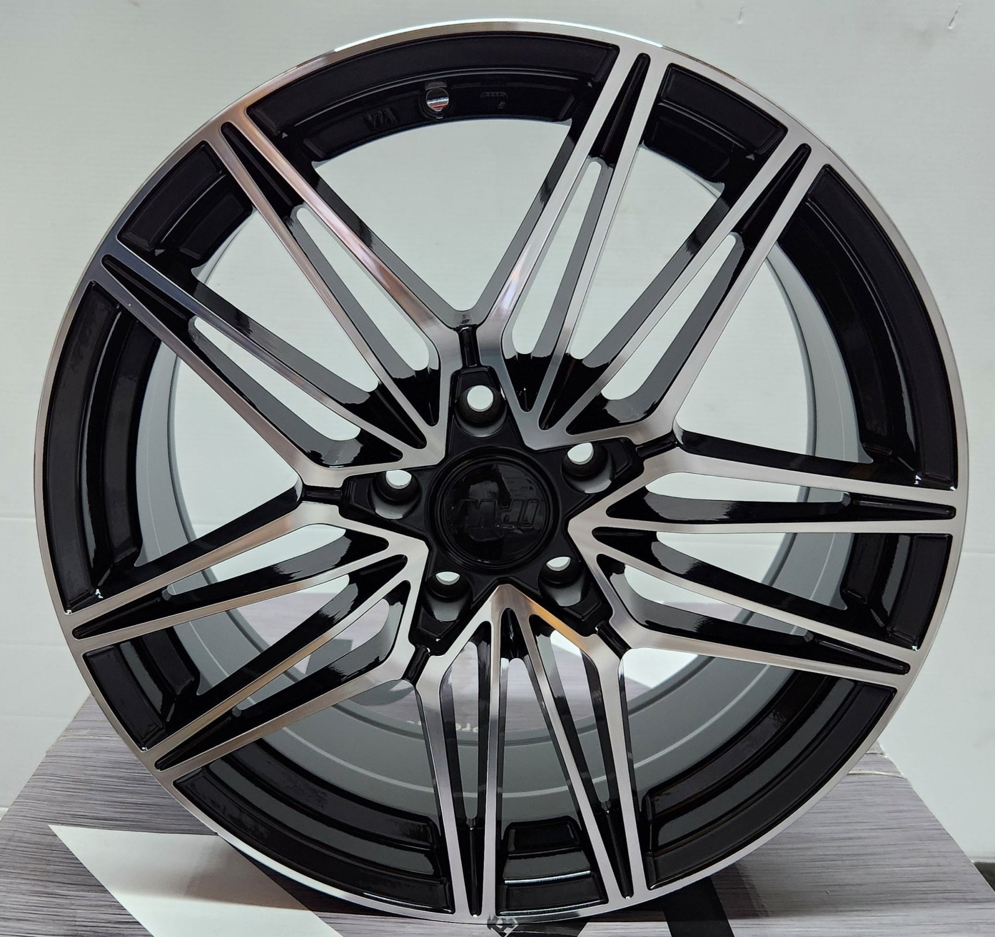 W1024 1849 18x7.5 5x114.3 BLACK MACHINE FACE