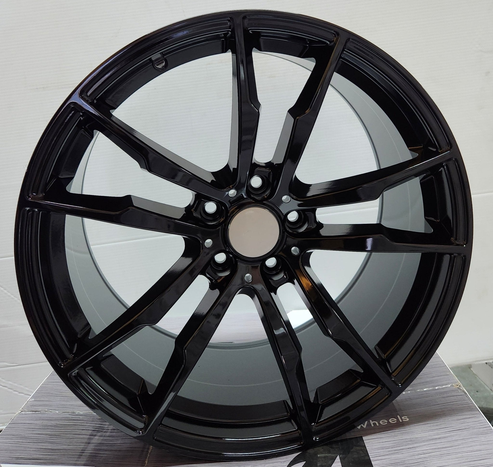 OE-21919-36 5433 20x11 611M STYLE 5x120 GLOSS BLACK