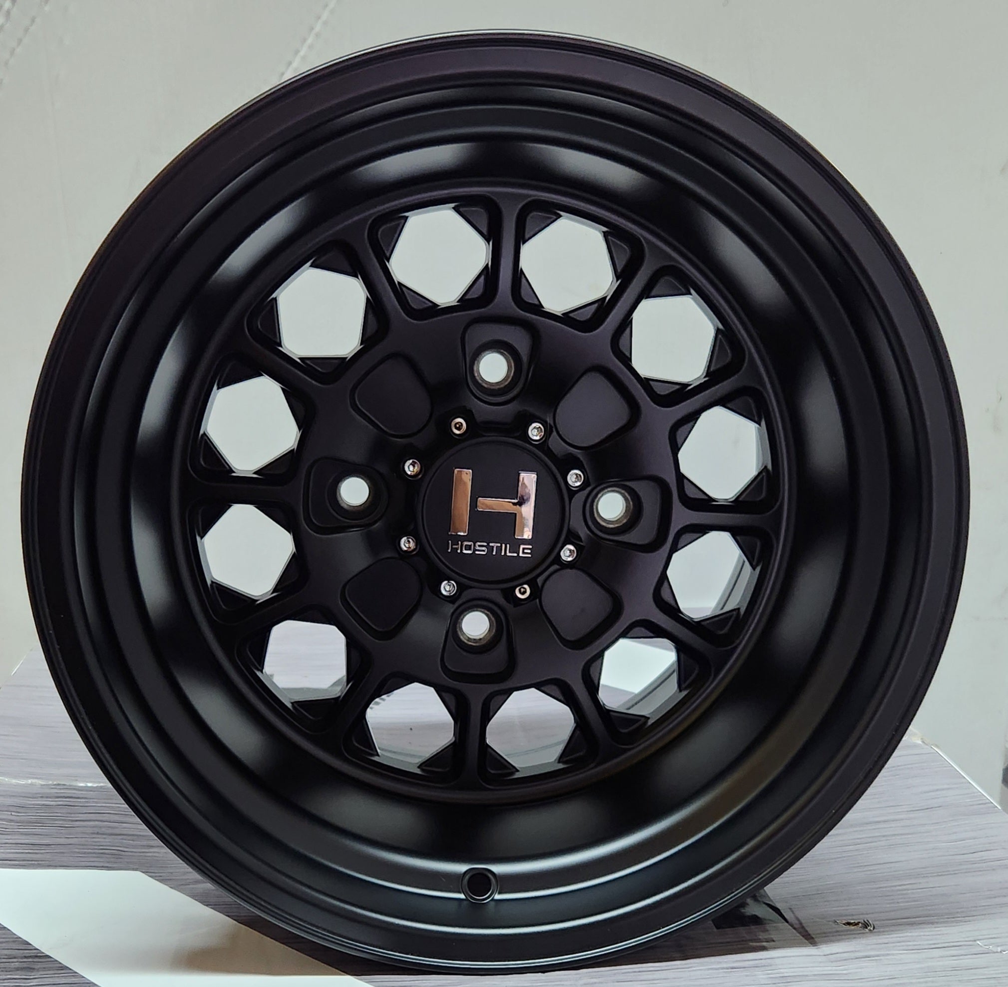H125 15x10 4x137 MATTE BLACK