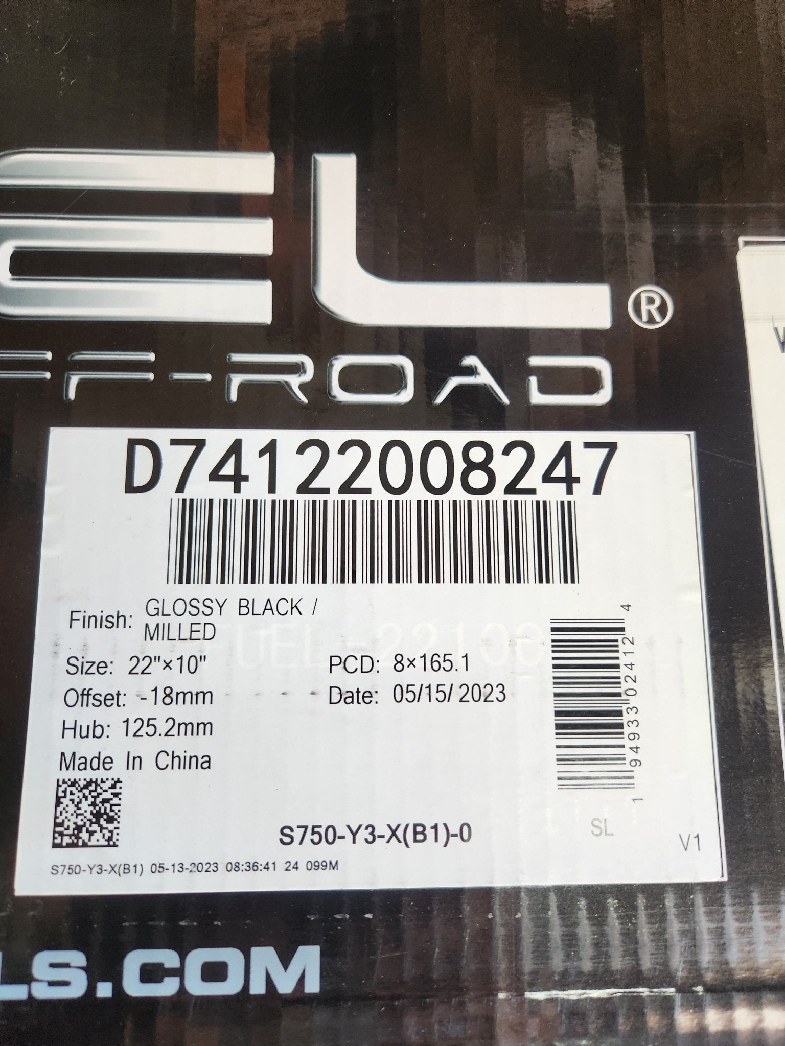 FUEL  D741 22X10 8X165 GLOSS BLACK