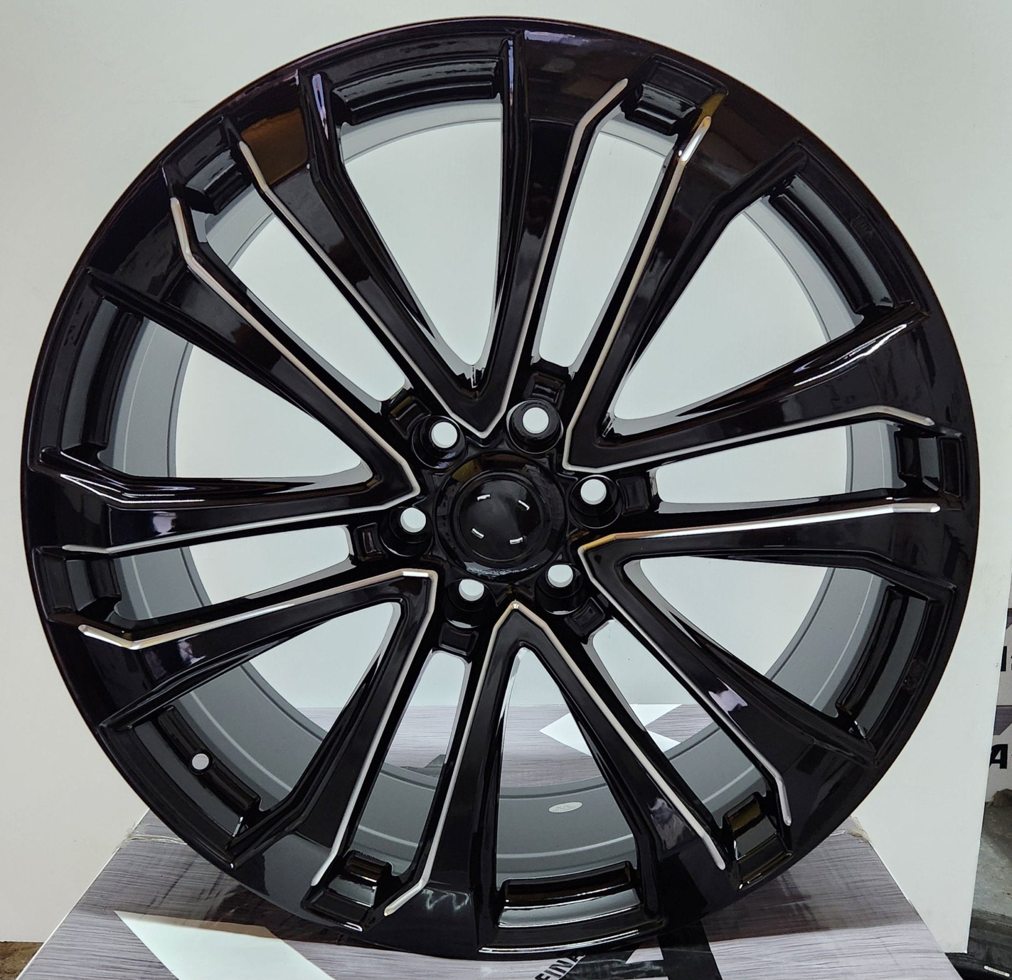 WEOE-U15  24X9 6X139.7 GLOSS BLACK MILLING