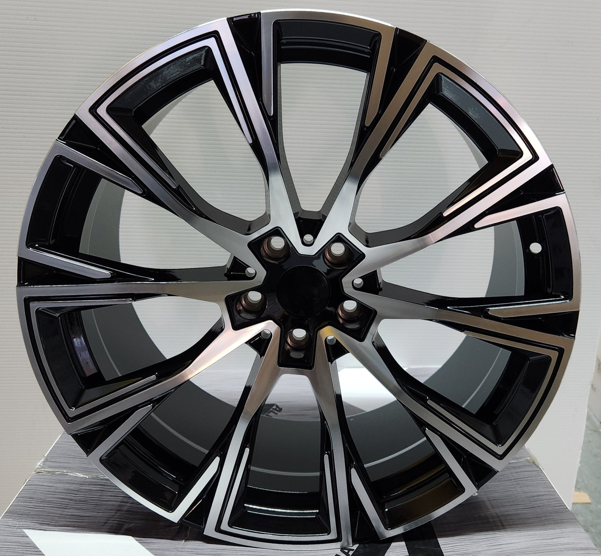 OE-D1130 826i STYLE 20x9.5 5x112 GLOSS BLACK MACHINE FACE