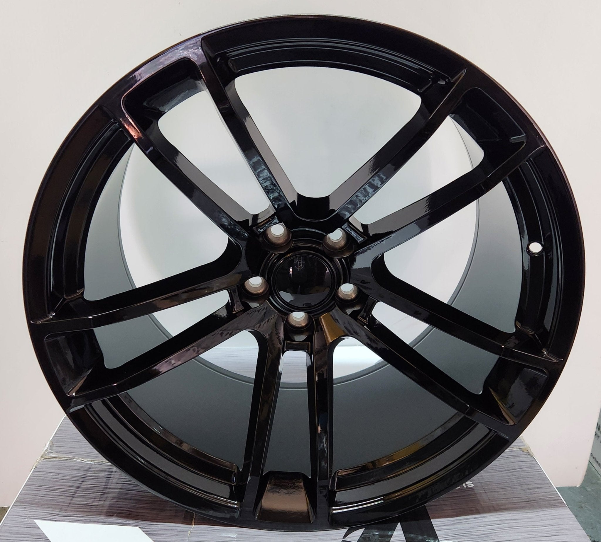 DH009 0E-5599 20x11 5x115 GLOSS BLACK
