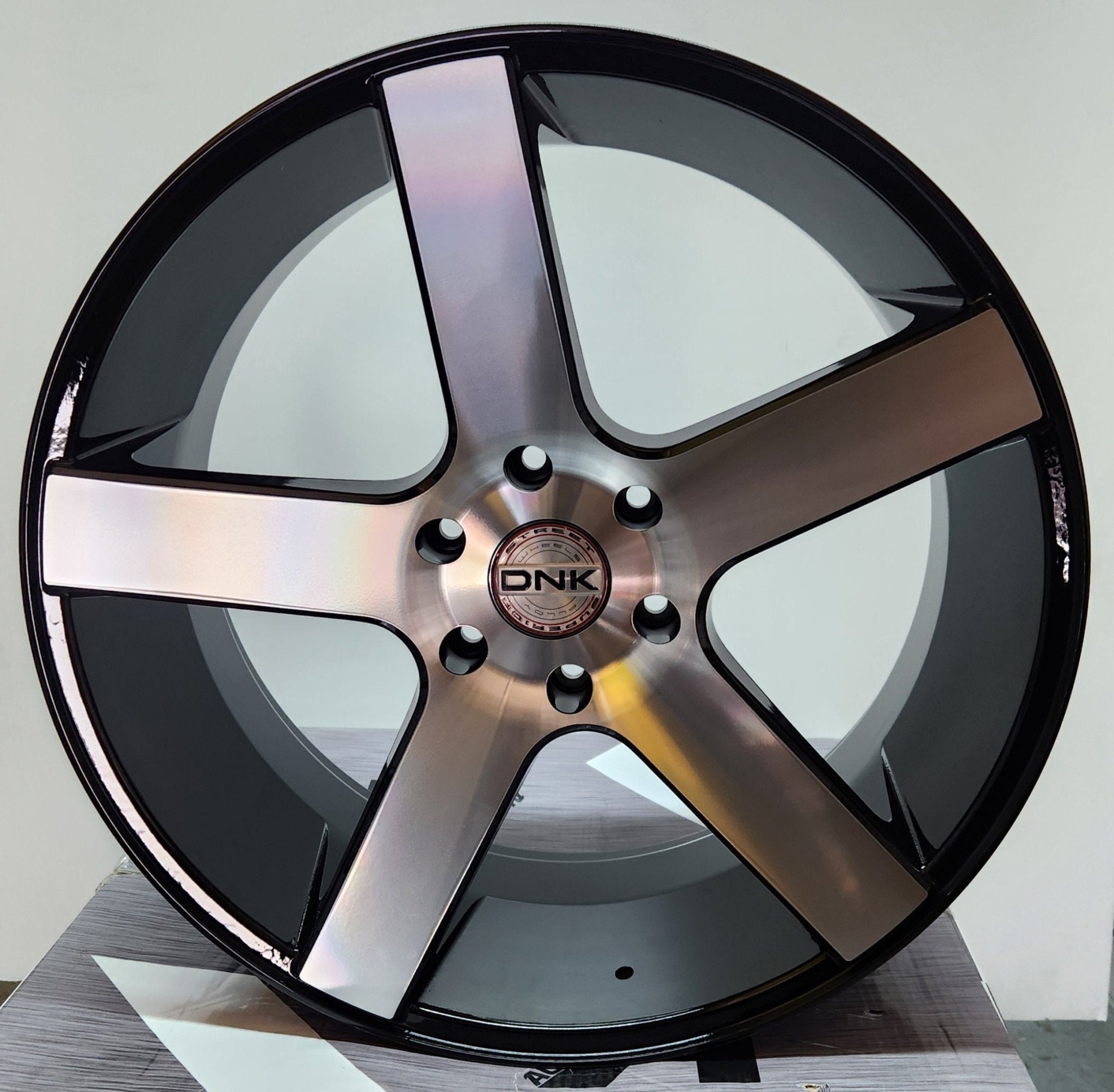 DNK-708 22X9.5 6X139.7 PIANO BLACK MACHINED FACE