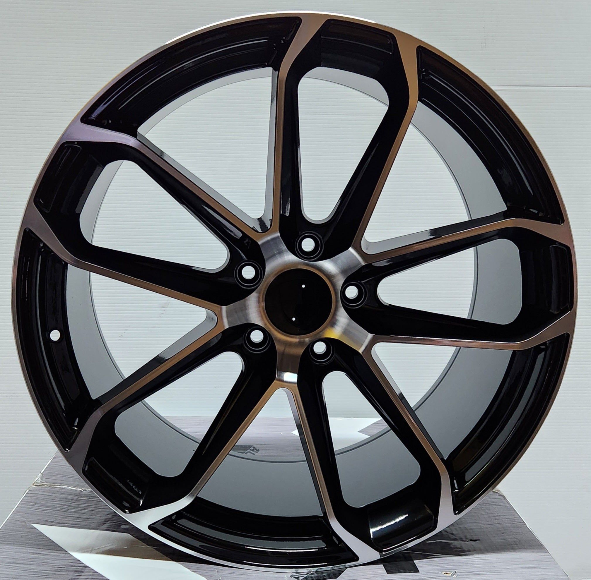 W861 22X11 5X130 GLOSS BLACK MACHINED FACE