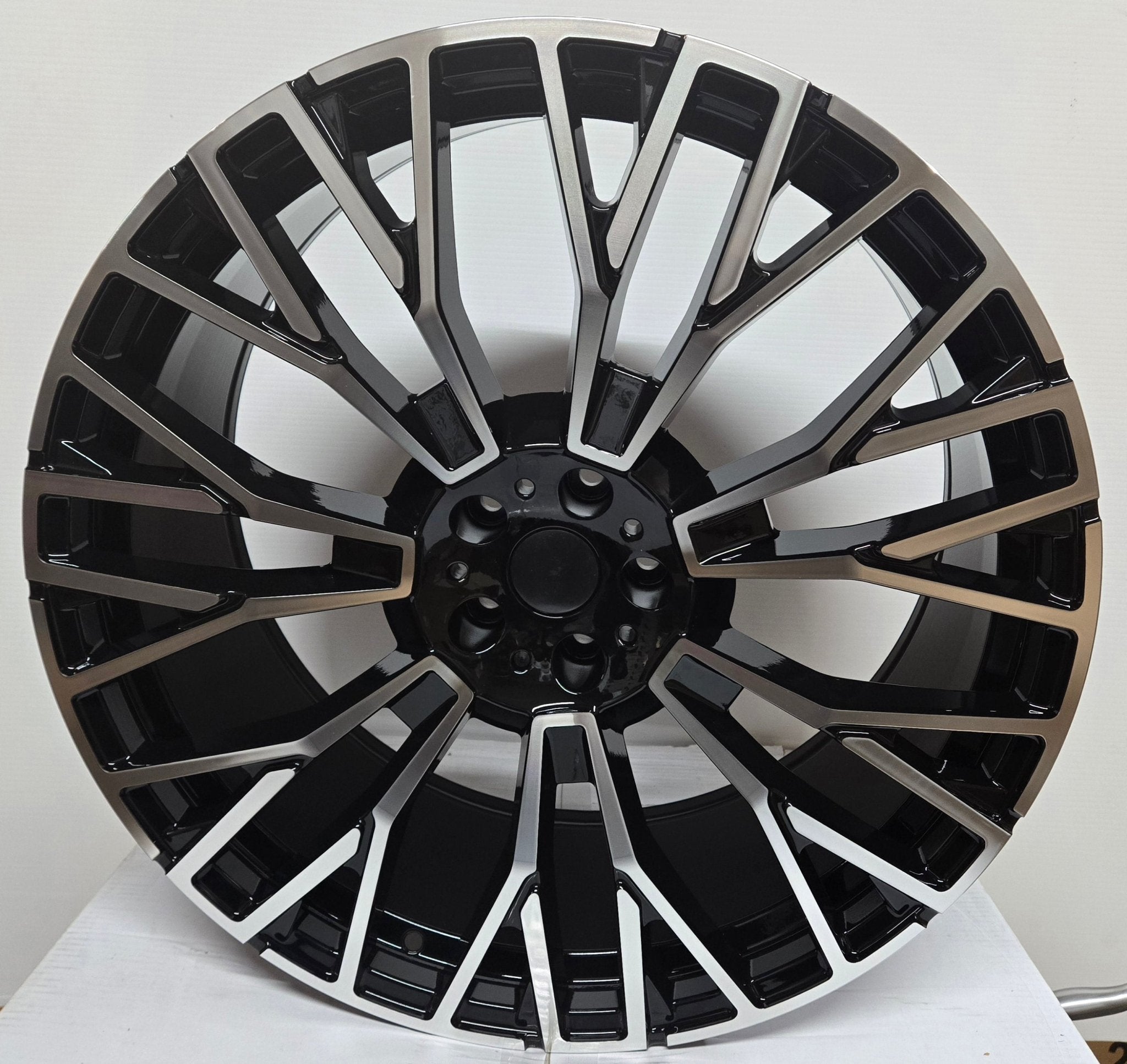 7114 22X10.5 5X112 BLACK MACHINED FACE7114