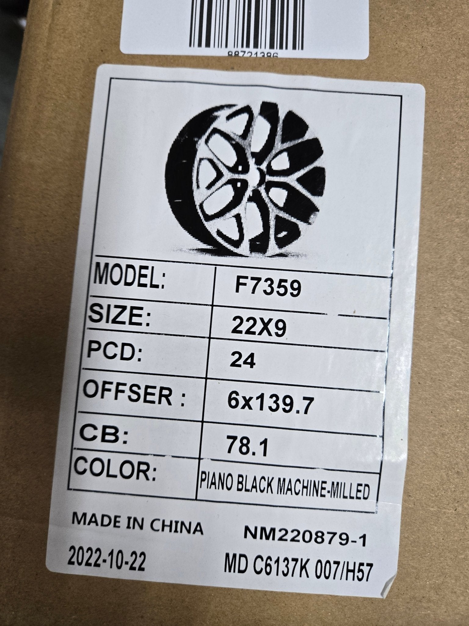 SNOWFLAKE  22x9 6x139.7 GLOSS BLACK BLACK MILLING SPOKES