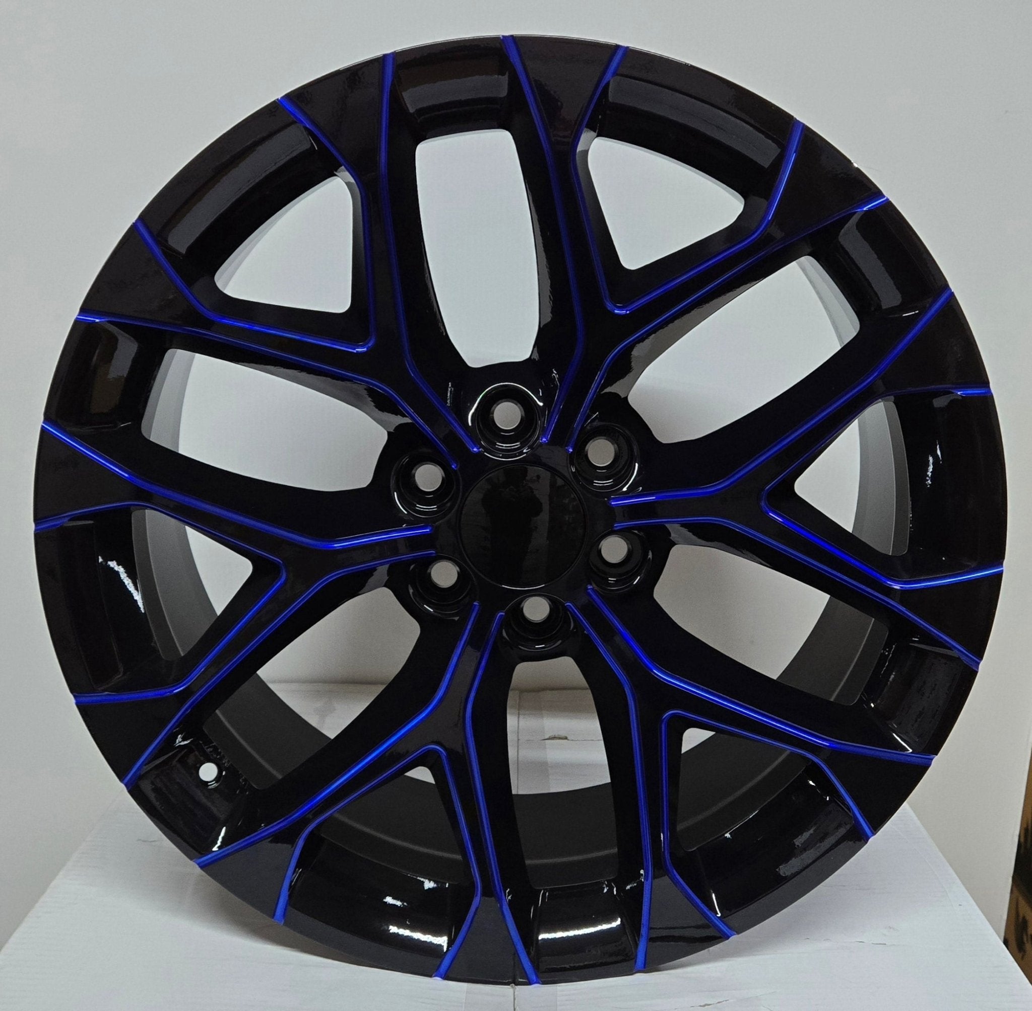 SNOWFLAKE  22x10 6x139.7 GLOSS BLACK BLUE MILLING SPOKES