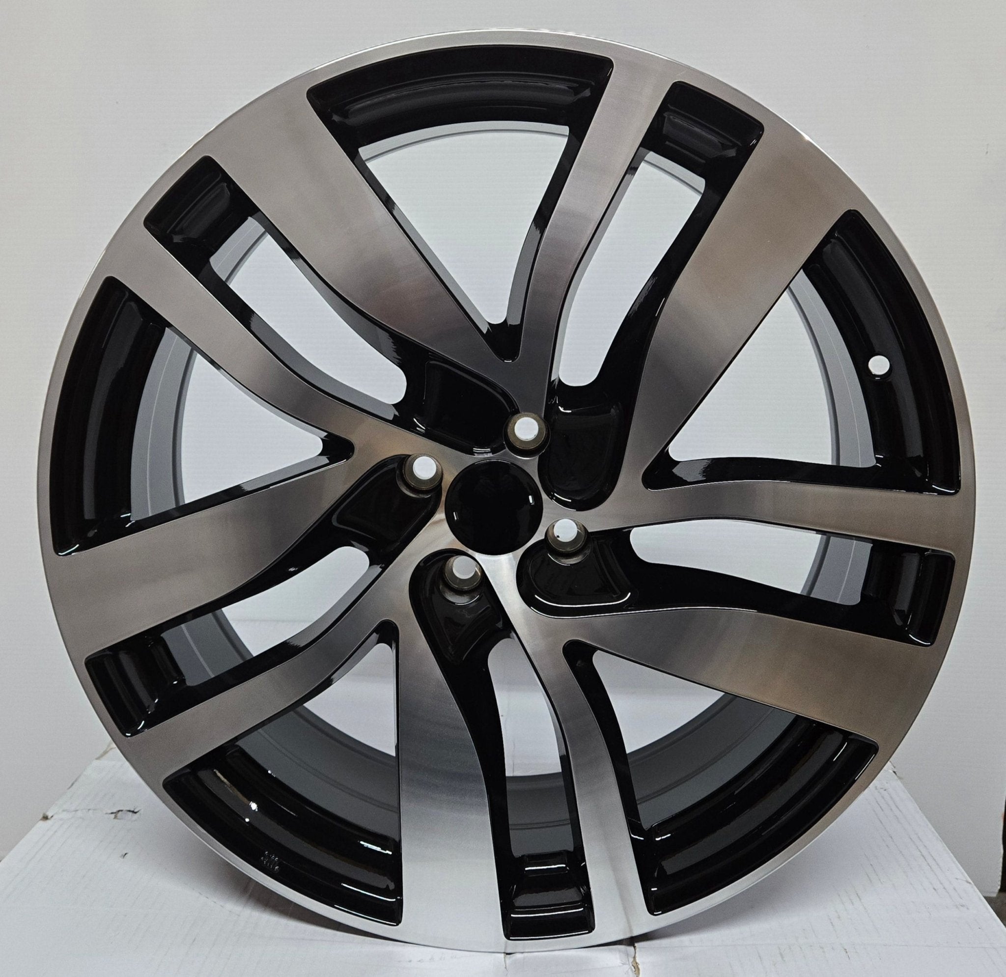 PW 20X7.5 4X100 GLOSS BLACK MACHINED