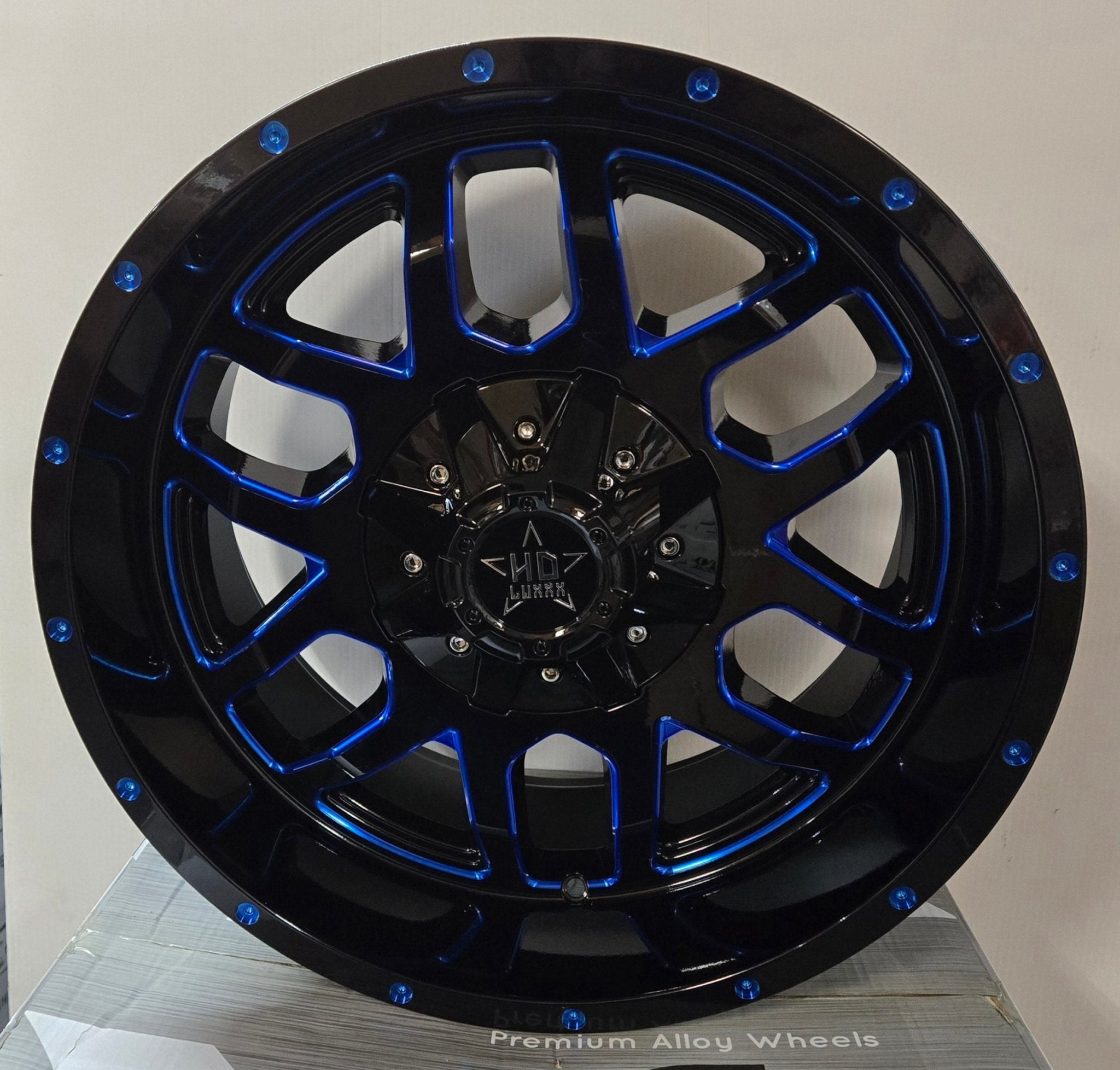LHD-13 20X10 5X127 5x139.7 PIANO BLACK BLUE MILLED