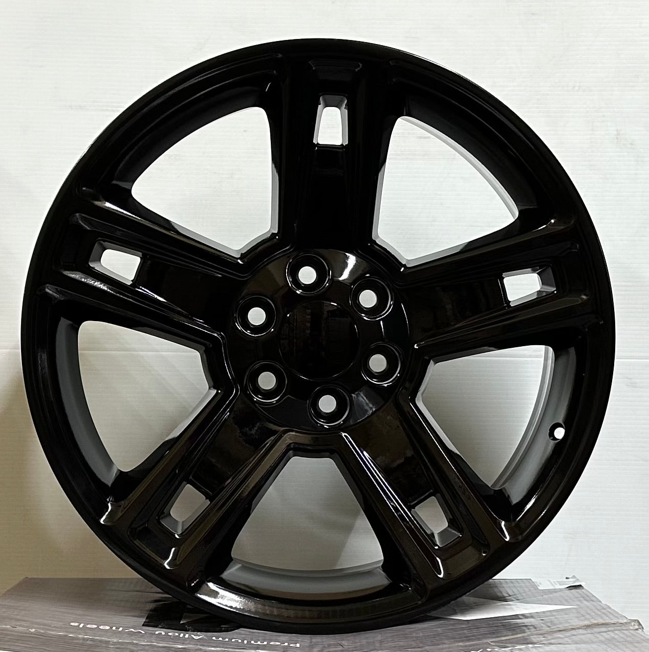 CL43 SILVERADO STYLE 22x9.0 6x139.7 GLOSS BLACK
