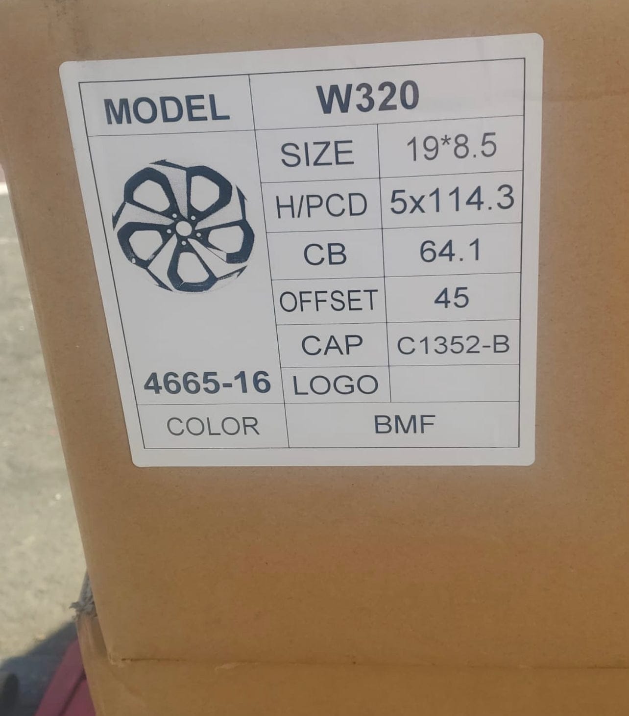 HD - W320 19x8.5 5X4.5 BLACK MACHINED  FACE