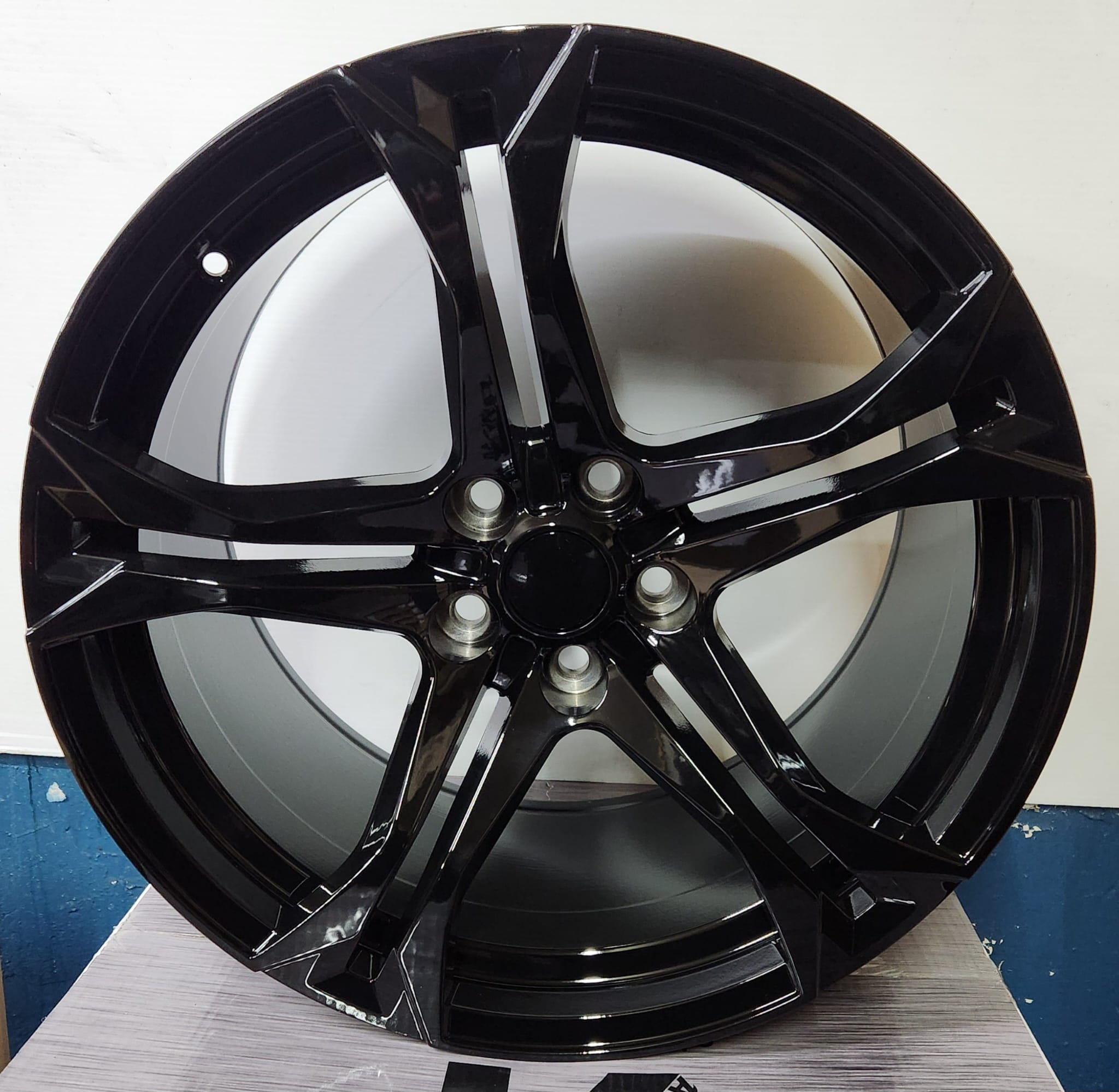OE-5580 CAMARO SS1 20x10 5x120 GLOSS BLACK