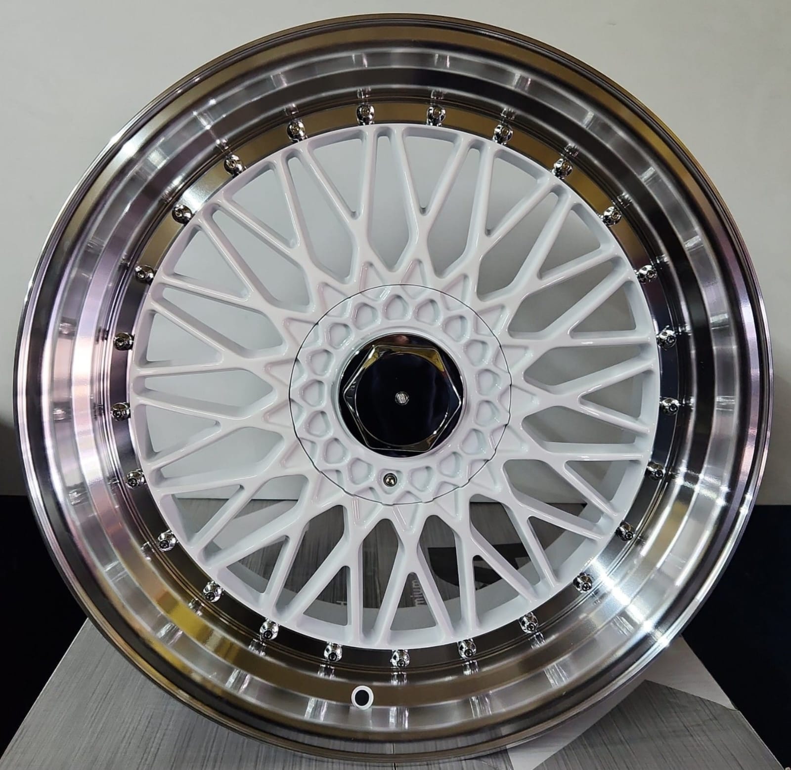 ALFINA AY679 20x8.5 5x112 / 5x120 GLOSSY WHITE MACHINED LIPS MACHINED RIVETS