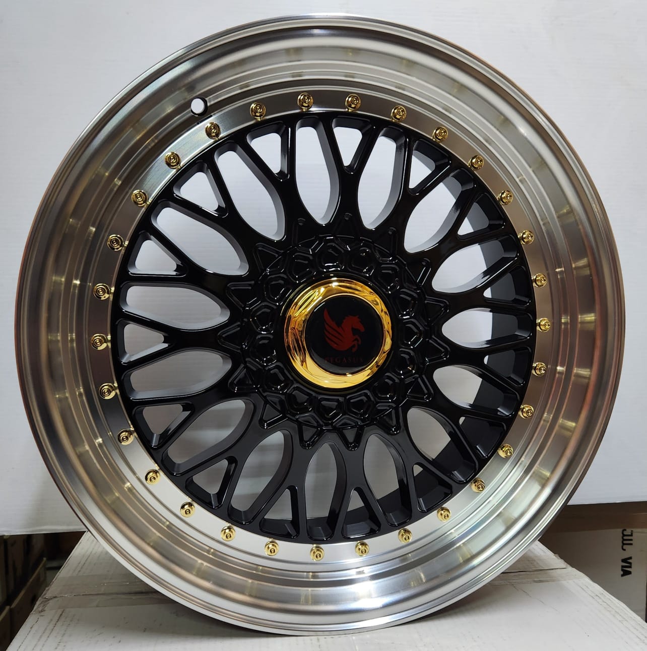 PW-RD10 15x7.0 4x100 / 4x114.3 GLOSS BLACK WITH MACHINED LIP GOLD RIVETS