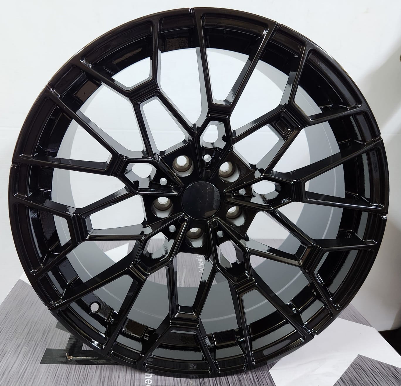 OE-827M 18x8.5 5x120 GLOSS BLACK
