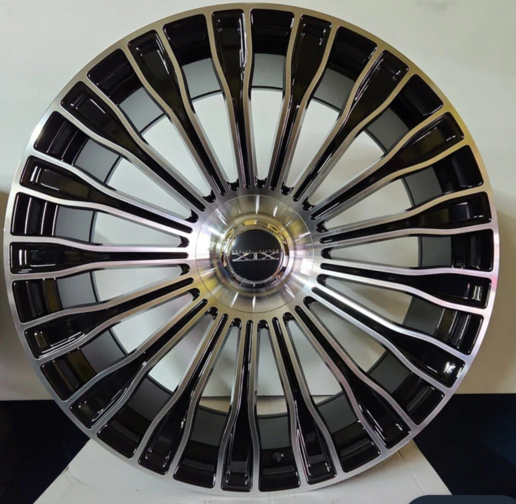 OE-0313 1005-R 20X9.5 5X112 BLACK MACHINED FACE