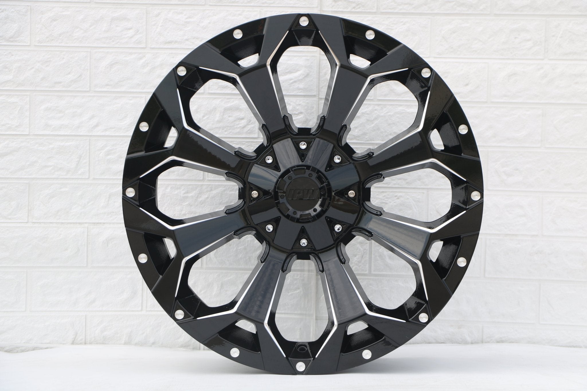 W950 1670 Gloss Black Milled 22x10 ET0 5x127/114.3 CB71.6