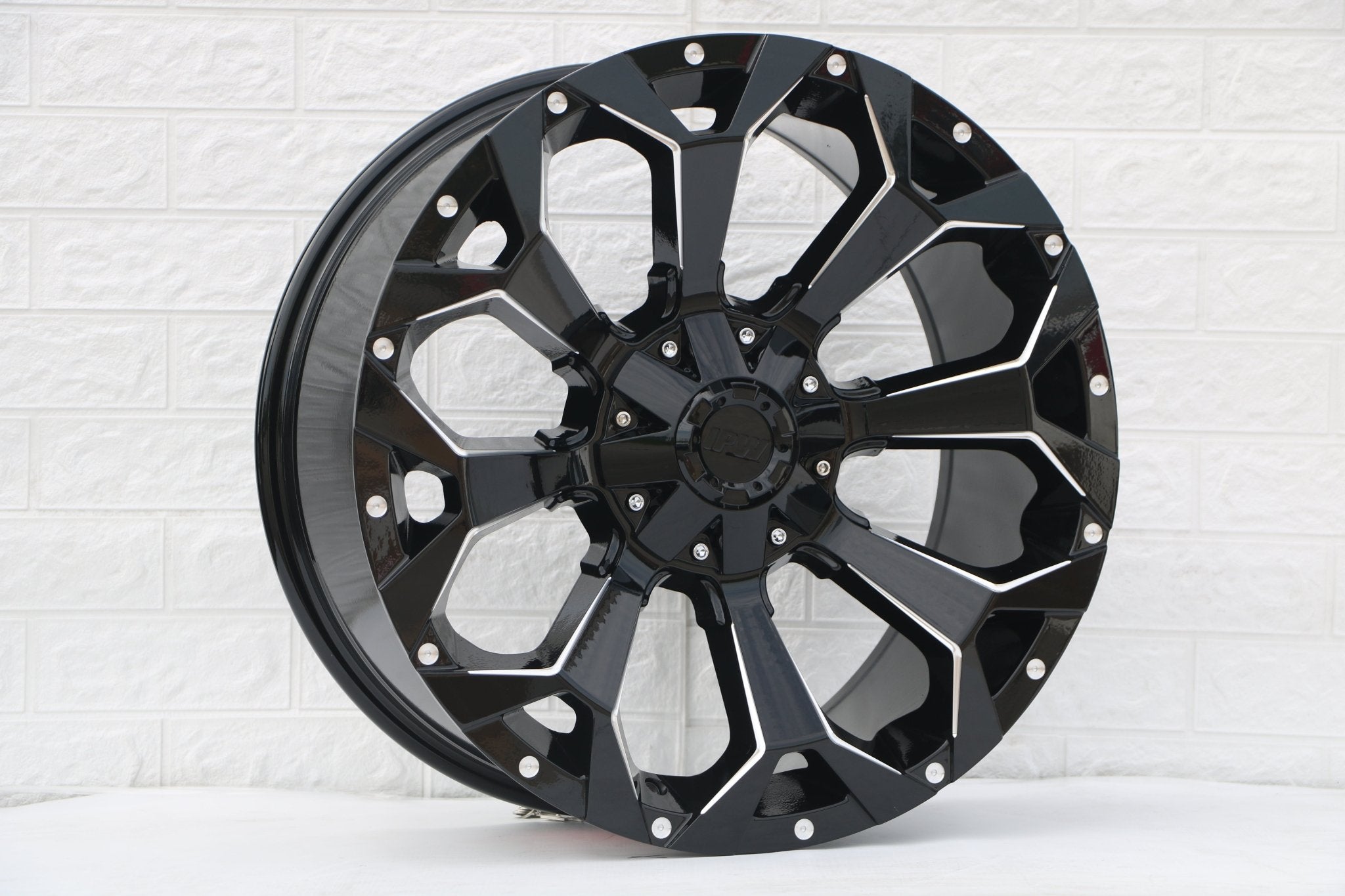 W950 1670 Gloss Black Milled 22x10 ET0 5x127/114.3 CB71.6