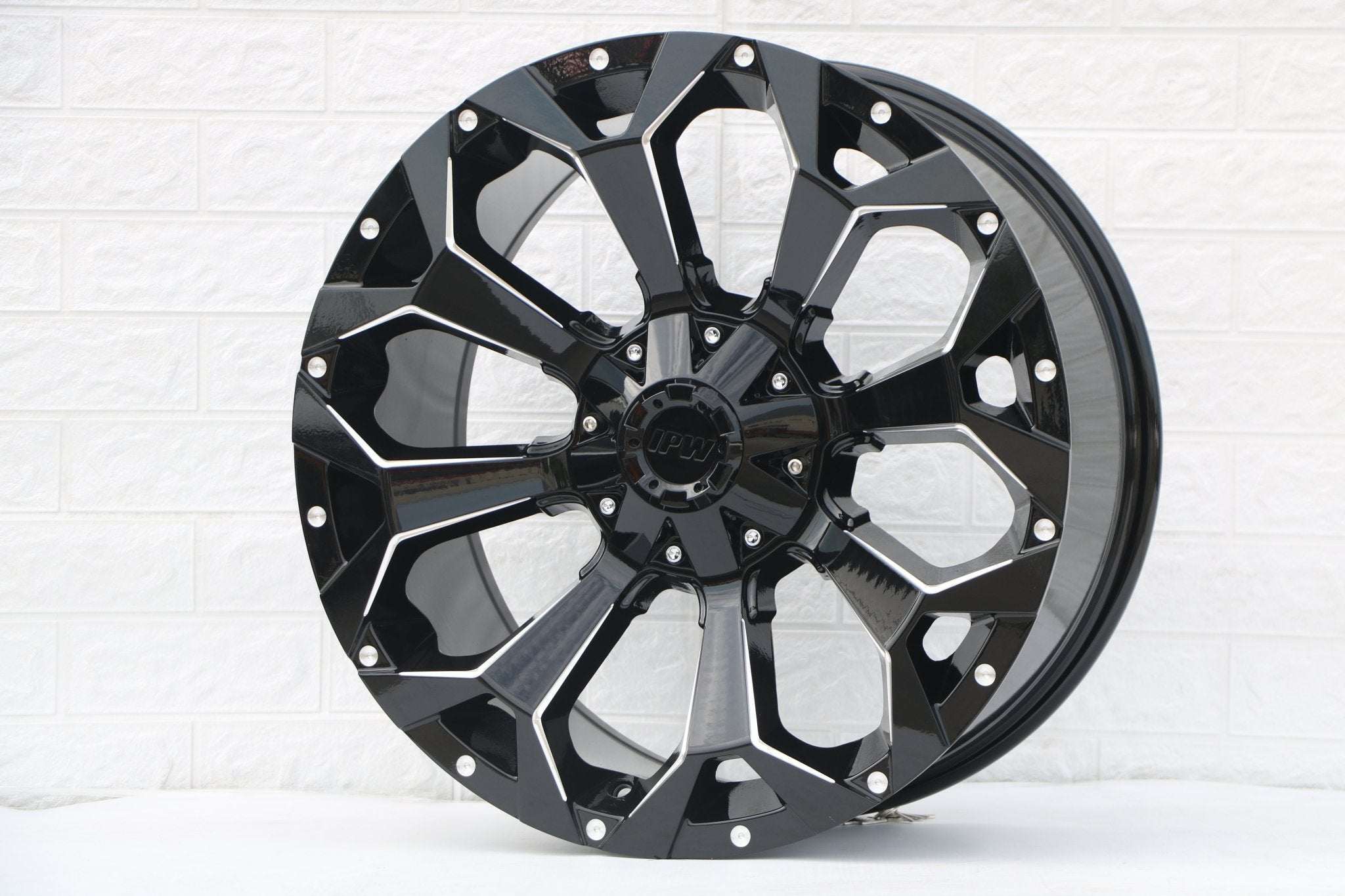 W950 1521 Gloss Black Milled 20x9.0 ET0 6x135/139.7 CB106.1