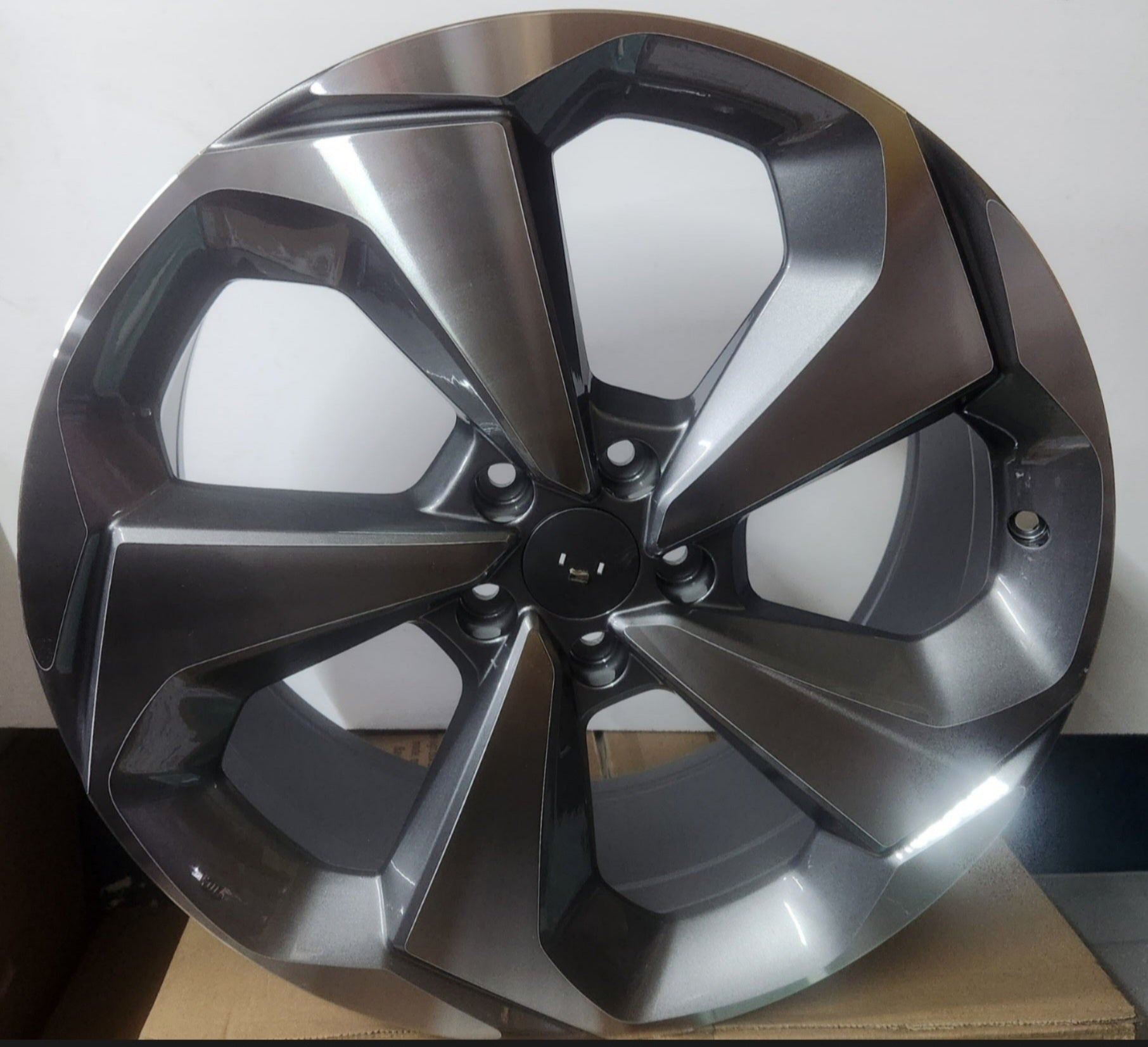 W320 5X120 20X8.5 GUNMETAL MACHINED FACE