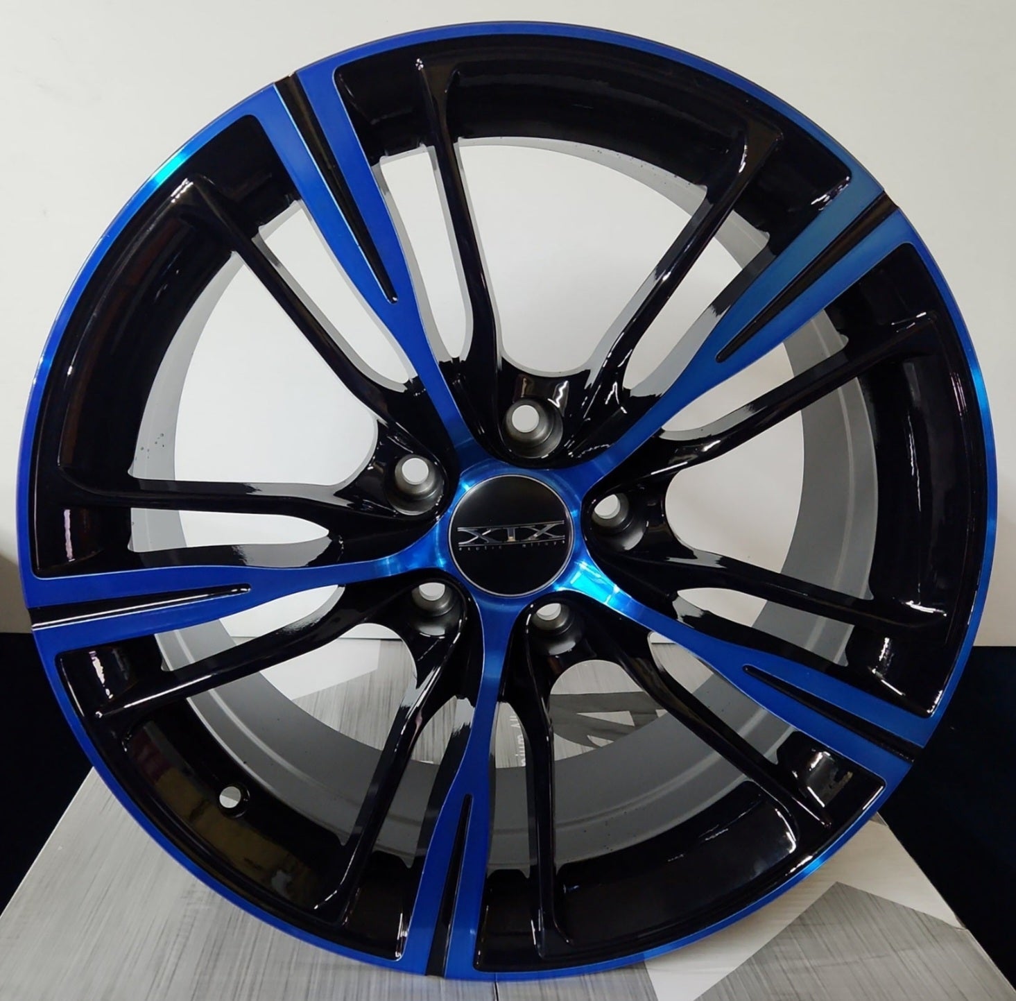 A06 WHEELS 18X8  5X120  GLOSS BLACK BLUE FACE