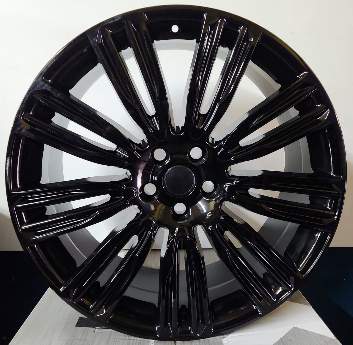 STYLE RL19 22X9.5 5X120 GLOSSB BLACK