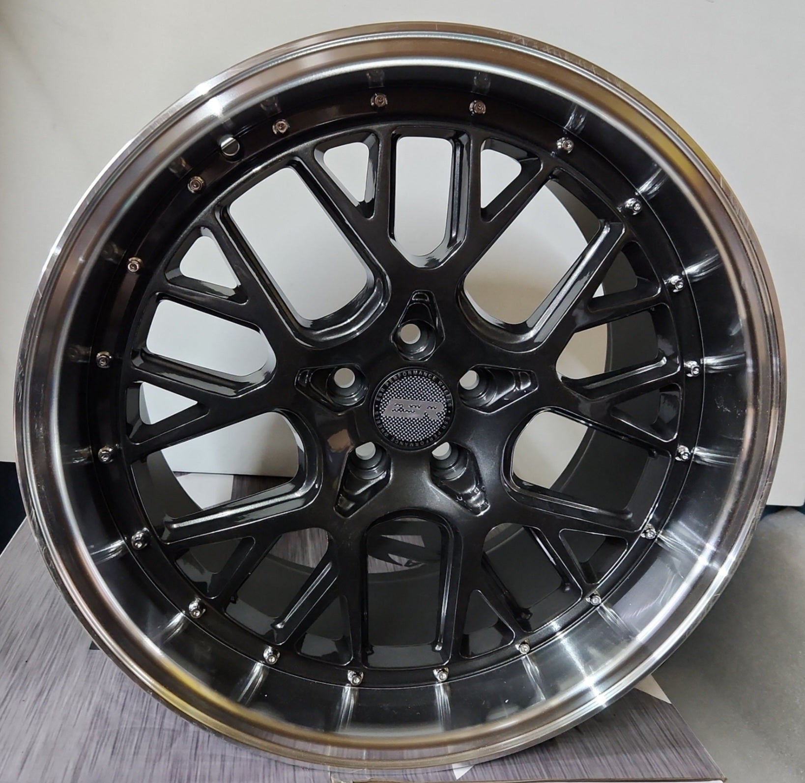 ESR CS11 18X9.5 5X100